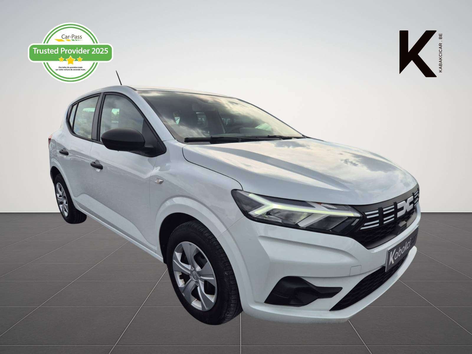 Dacia Sandero 1.0i SCe Essential / Voiture "Neuve" - 5.881 Km ! / Capteurs de Recul / USB / Garantie 12 Mois