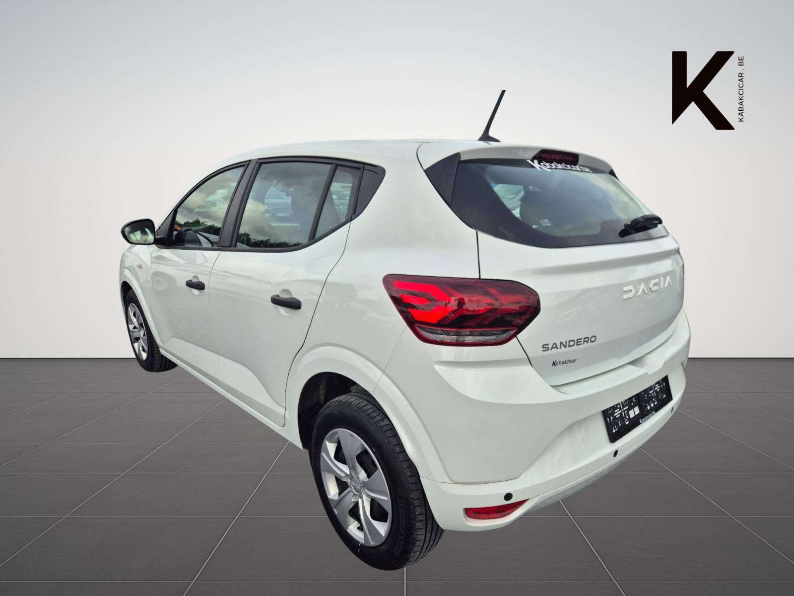 Dacia Sandero 1.0i SCe Essential / Voiture "Neuve" - 5.881 Km ! / Capteurs de Recul / USB / Garantie 12 Mois