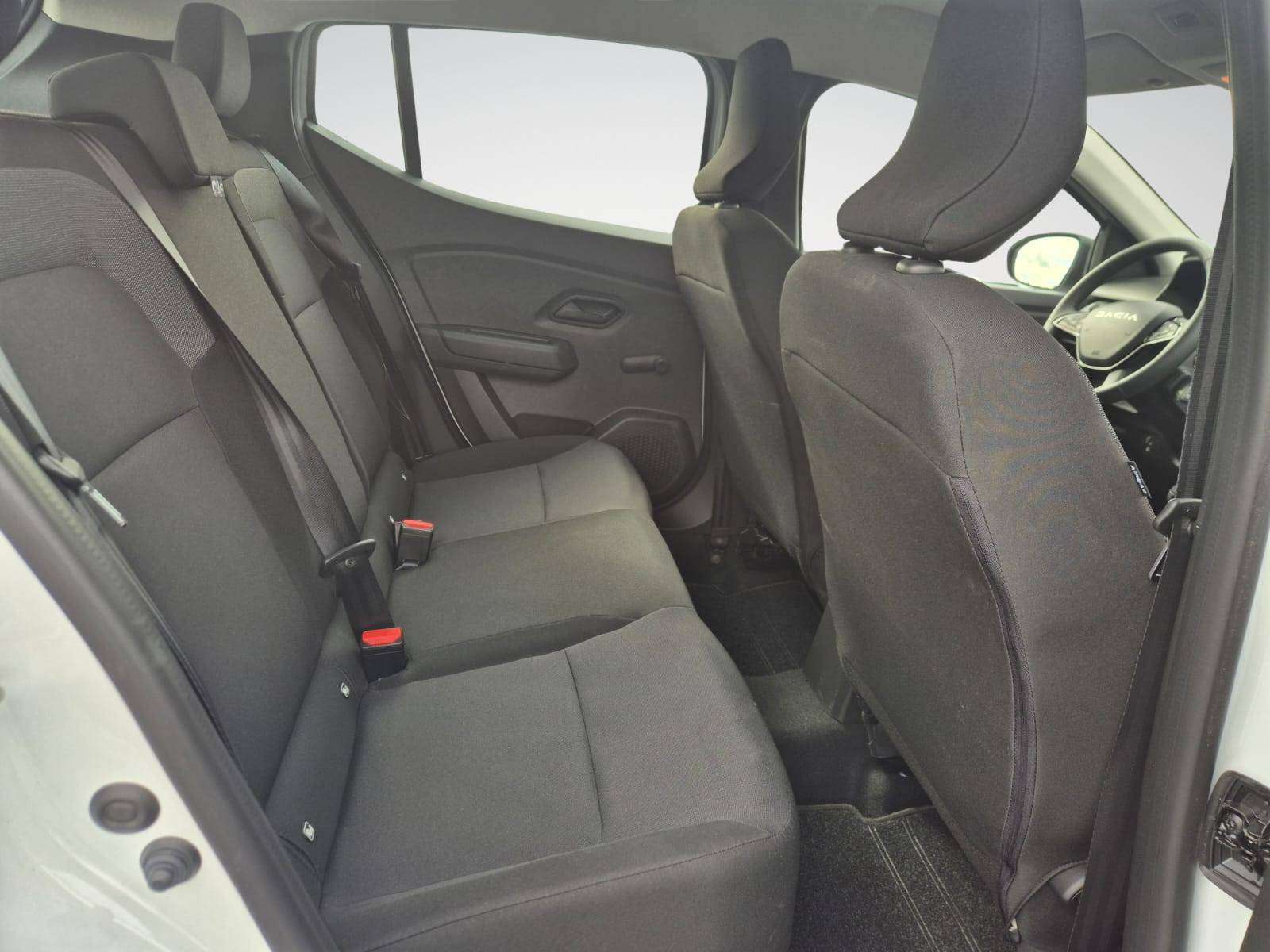 Dacia Sandero 1.0i SCe Essential / Voiture "Neuve" - 5.881 Km ! / Capteurs de Recul / USB / Garantie 12 Mois