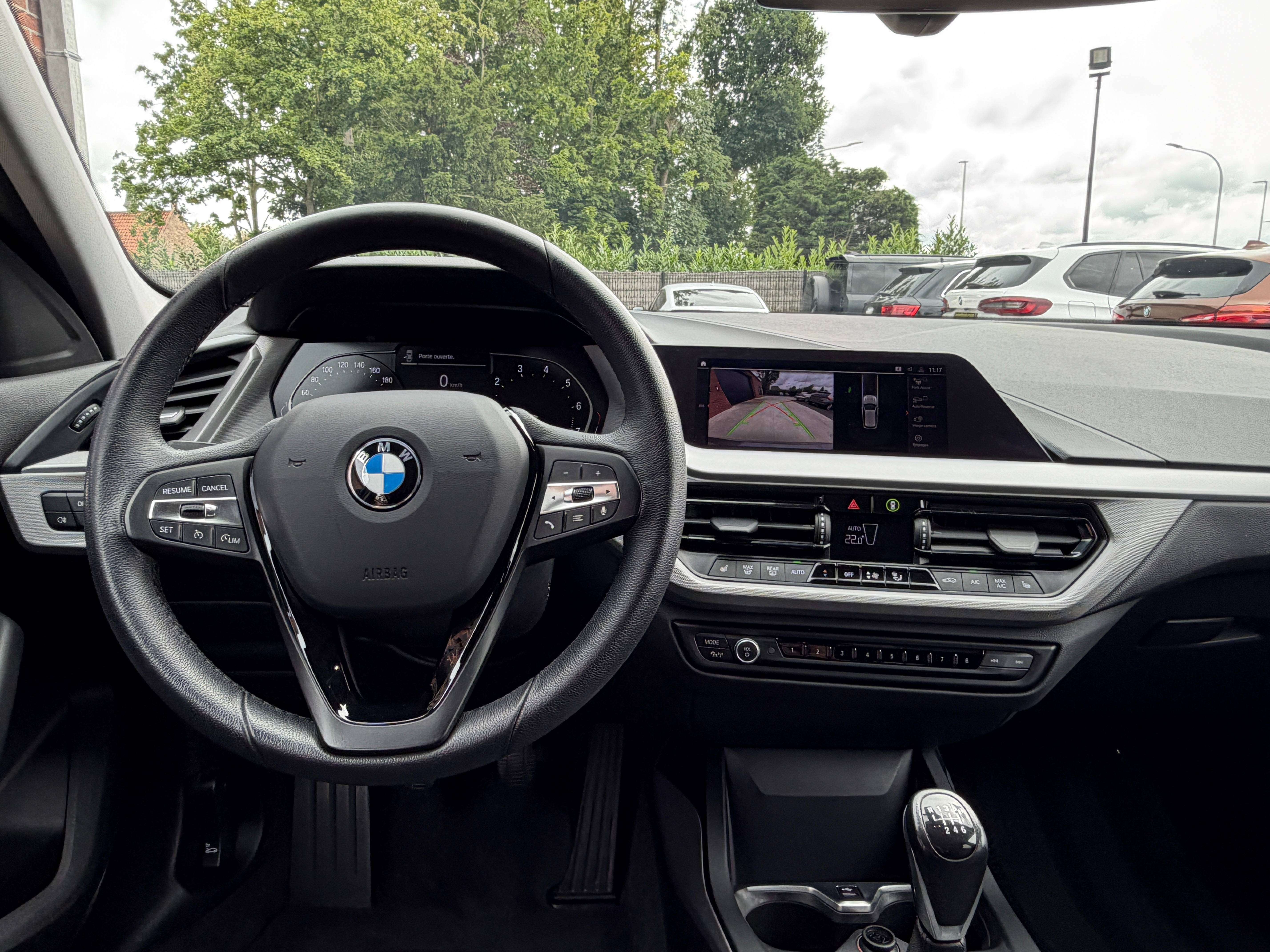 BMW 116 LED - Sg chauffants - GPS - Capteurs - Clim auto