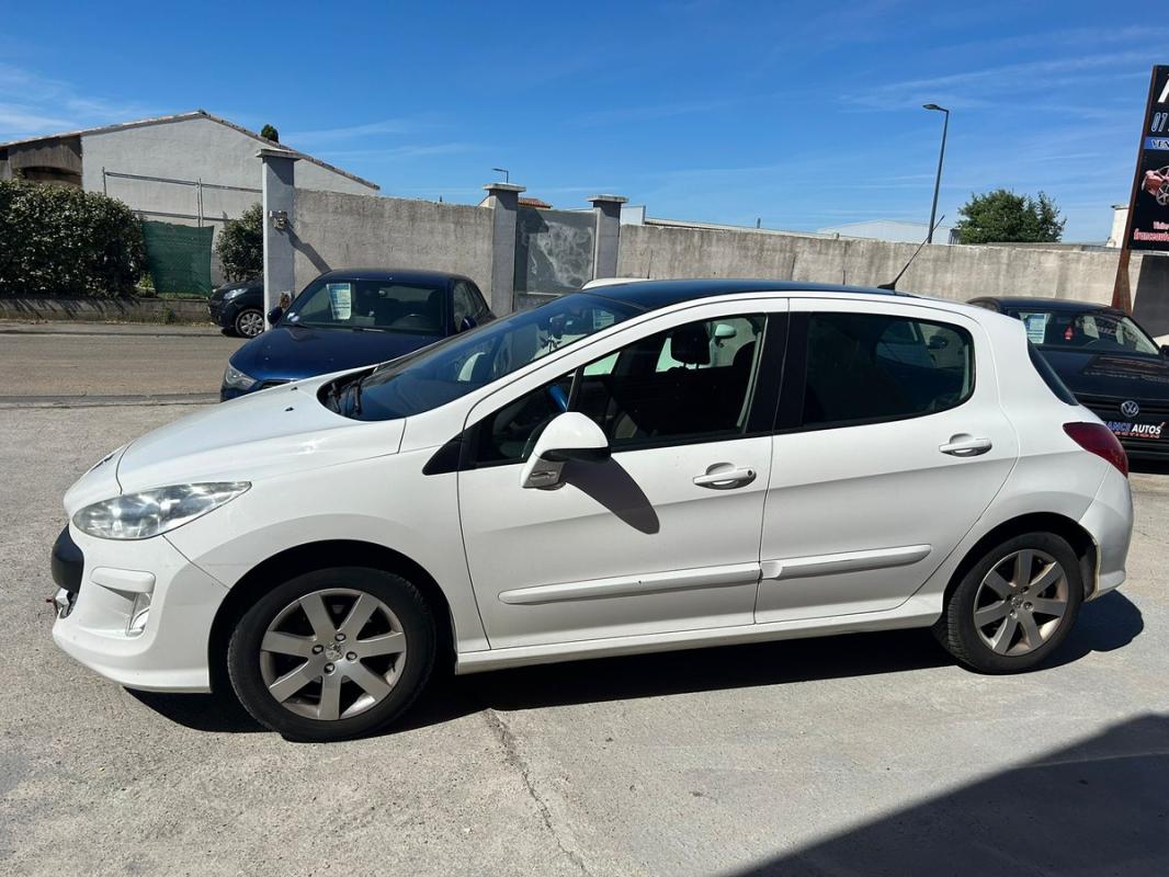 Peugeot 308 1.6 HDI 109 CH 5 PORTES – ENTIÈREMENT RÉVISÉE ET GARANTIE 12 MOIS EN EUROPE