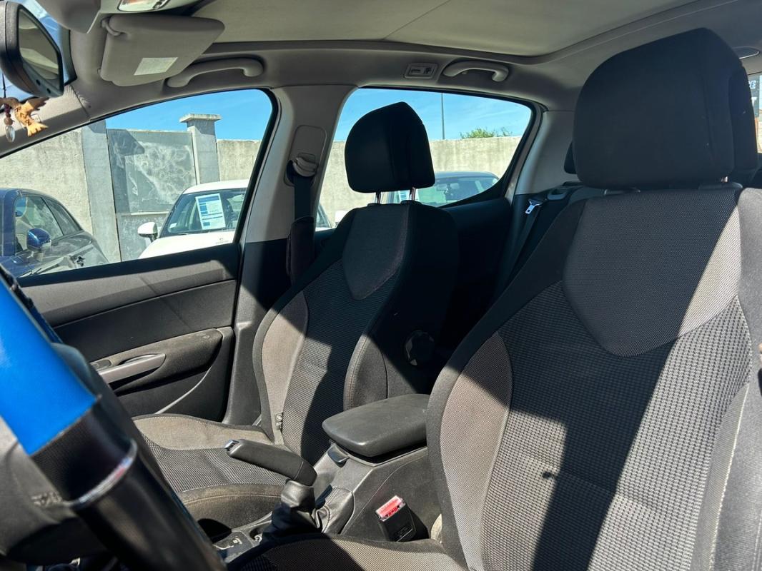 Peugeot 308 1.6 HDI 109 CH 5 PORTES – ENTIÈREMENT RÉVISÉE ET GARANTIE 12 MOIS EN EUROPE