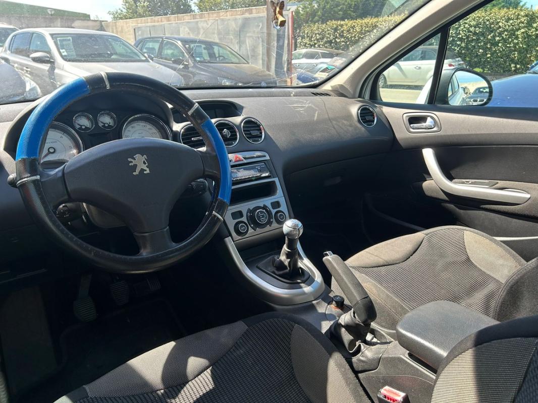 Peugeot 308 1.6 HDI 109 CH 5 PORTES – ENTIÈREMENT RÉVISÉE ET GARANTIE 12 MOIS EN EUROPE