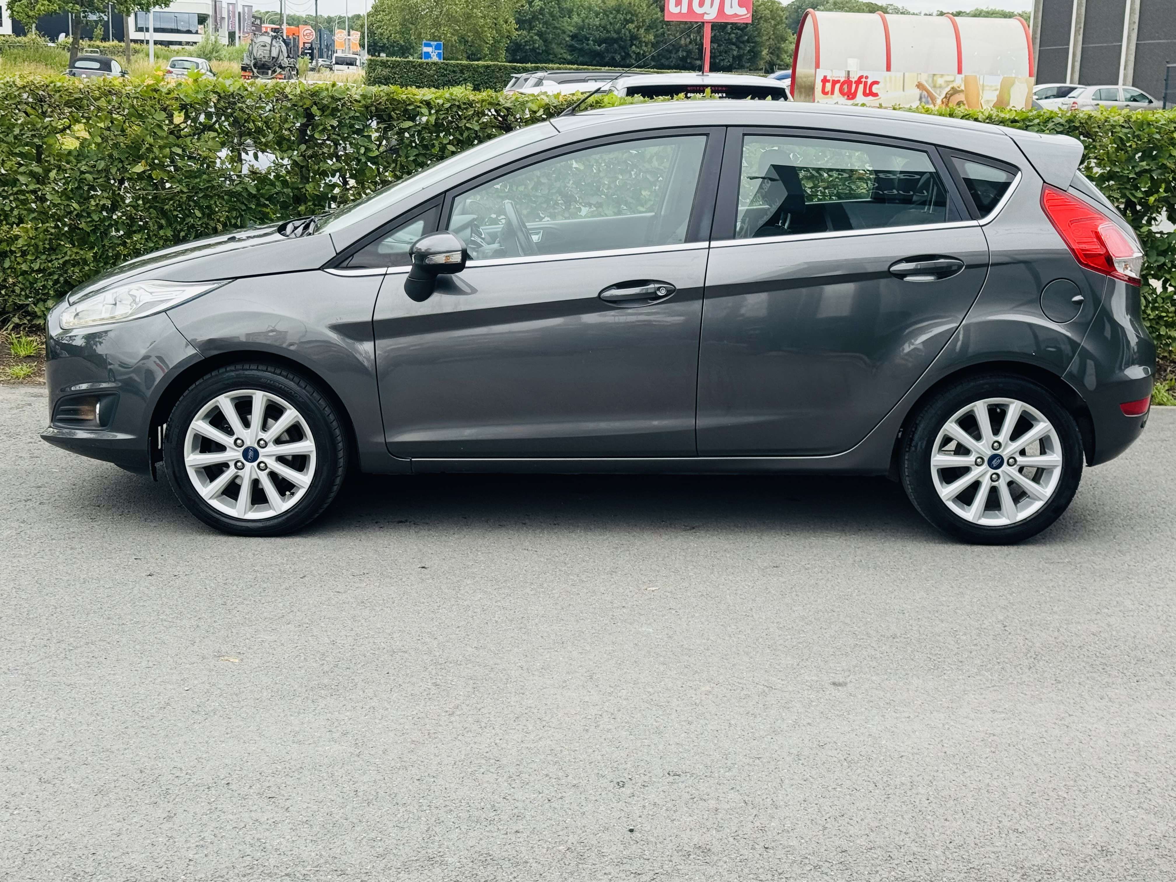 Ford Fiesta Fiesta 1.0i Titanium*1 ER MAIN*CARNET*CLIM*GARANTIE 12 MOIS