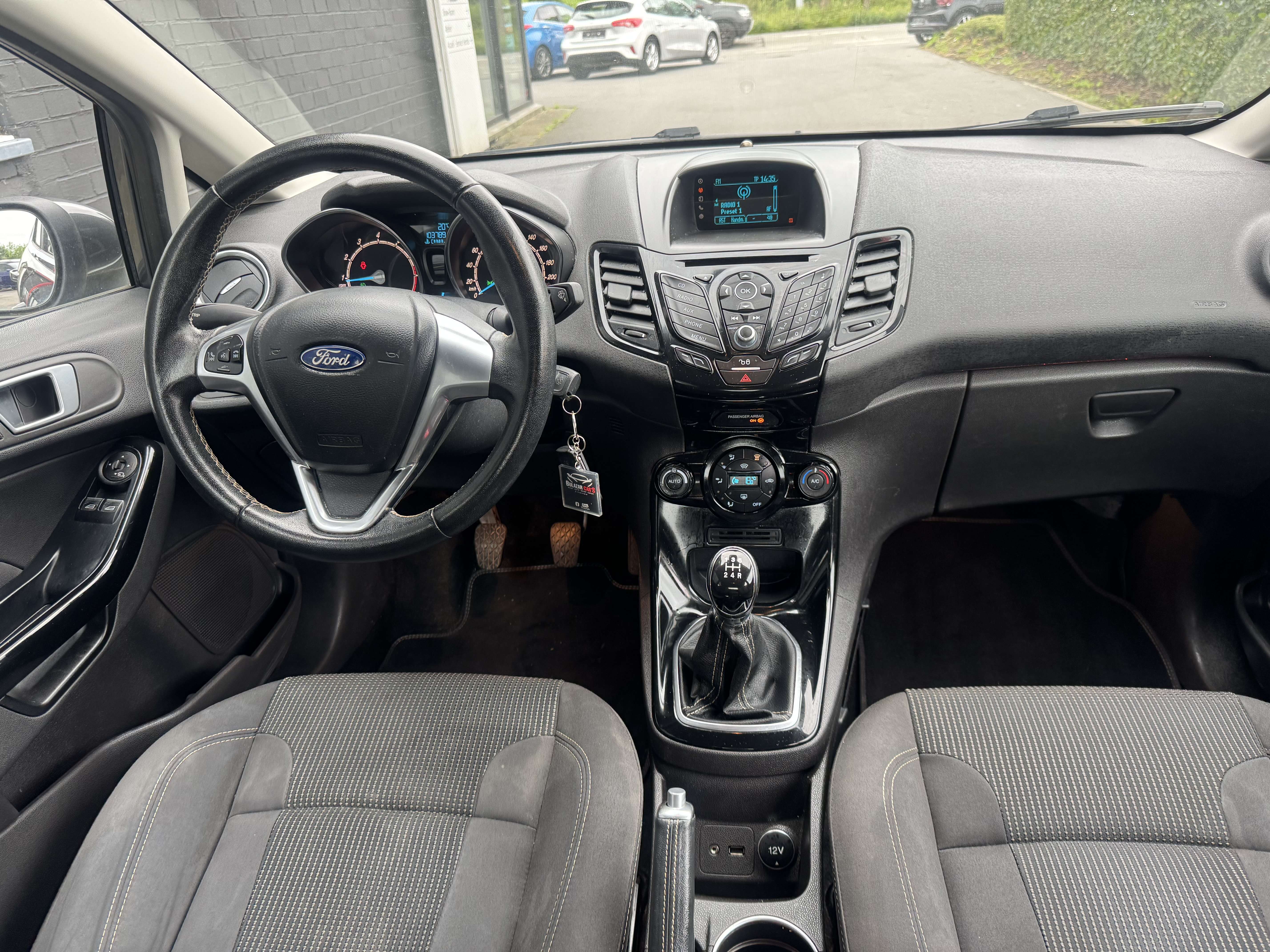 Ford Fiesta Fiesta 1.0i Titanium*1 ER MAIN*CARNET*CLIM*GARANTIE 12 MOIS