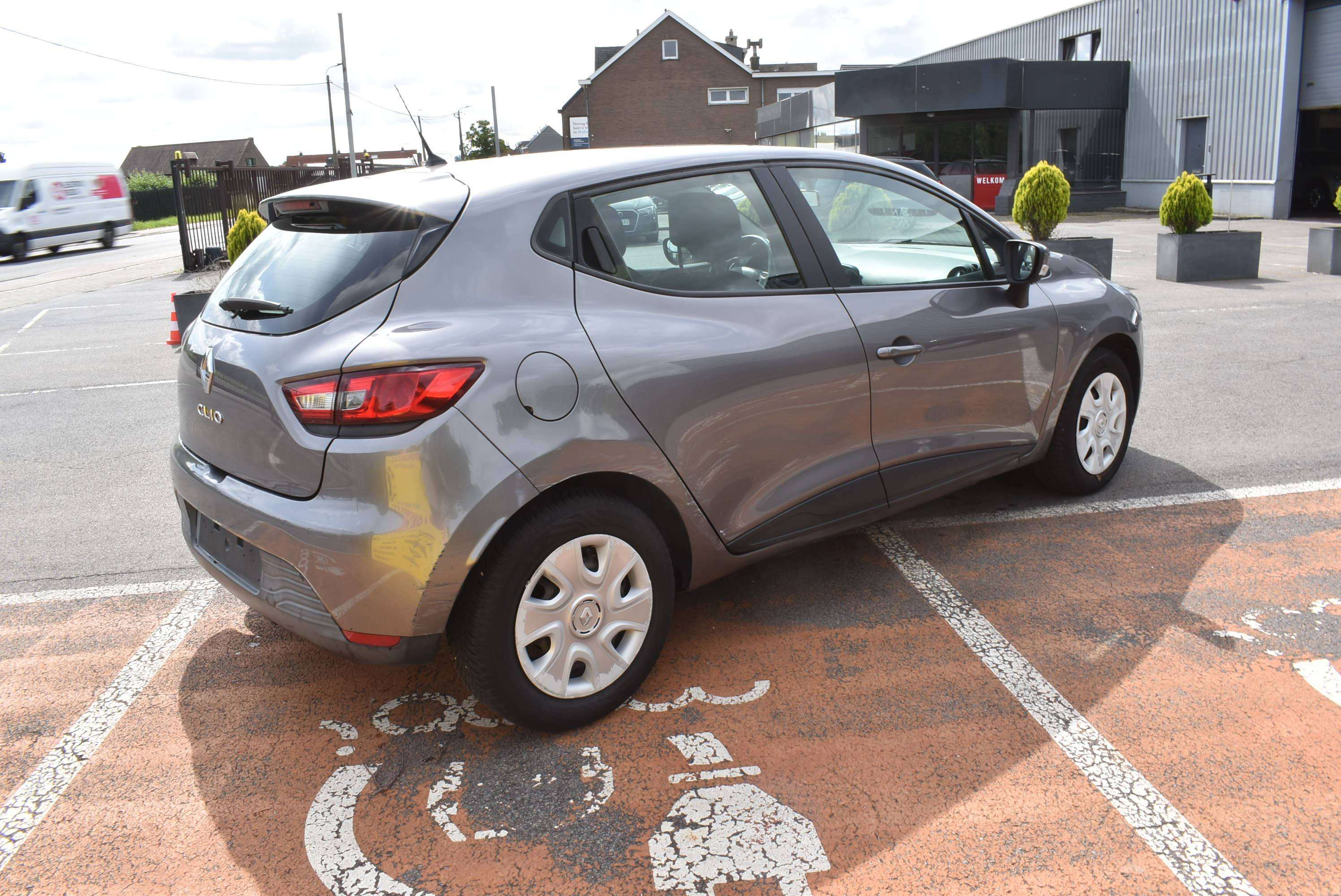 Renault Clio 1.2i Collection