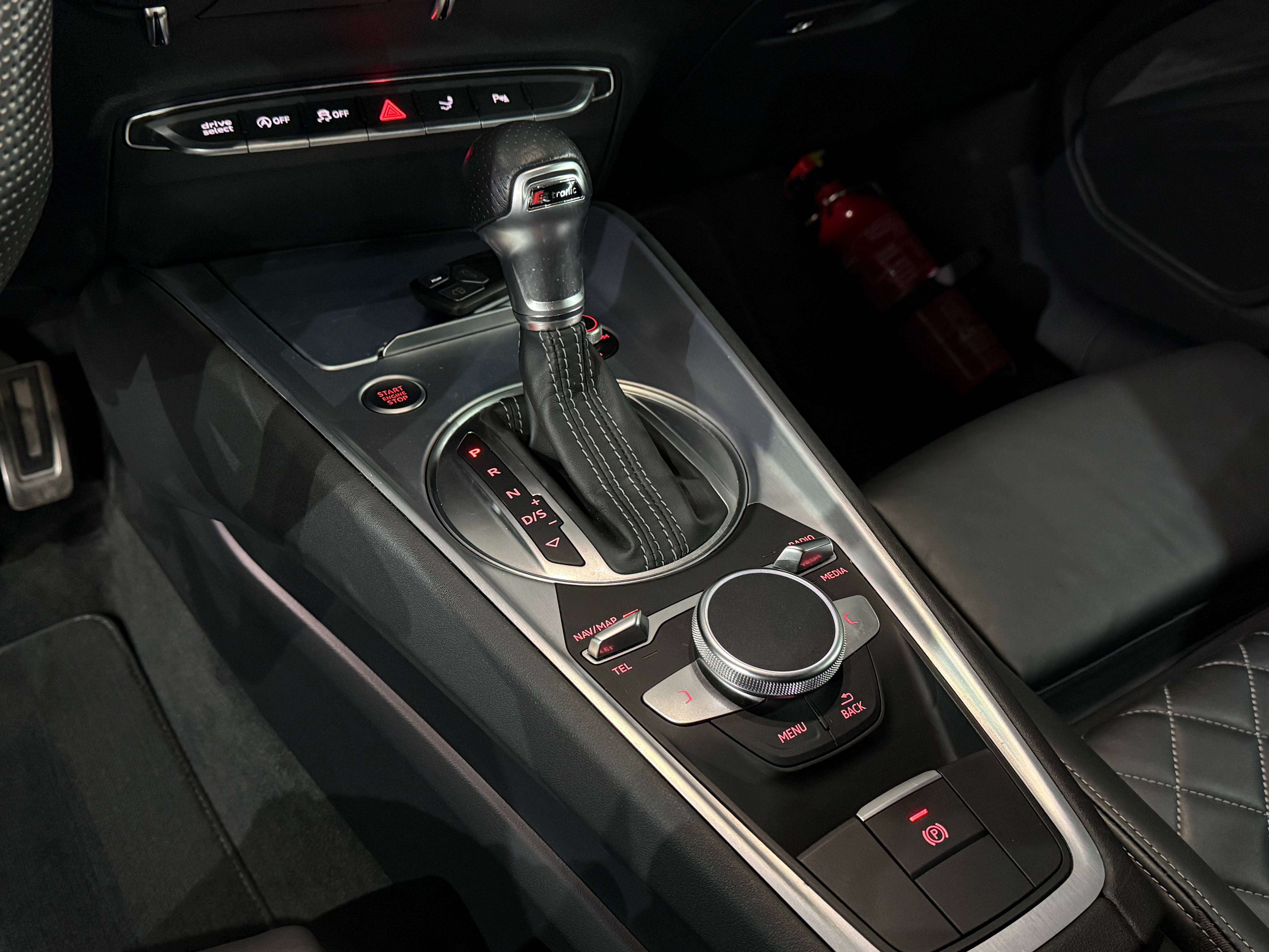 Audi TT Coupé 40 TFSI S Line Compétition Shadow Look Etat Neuf