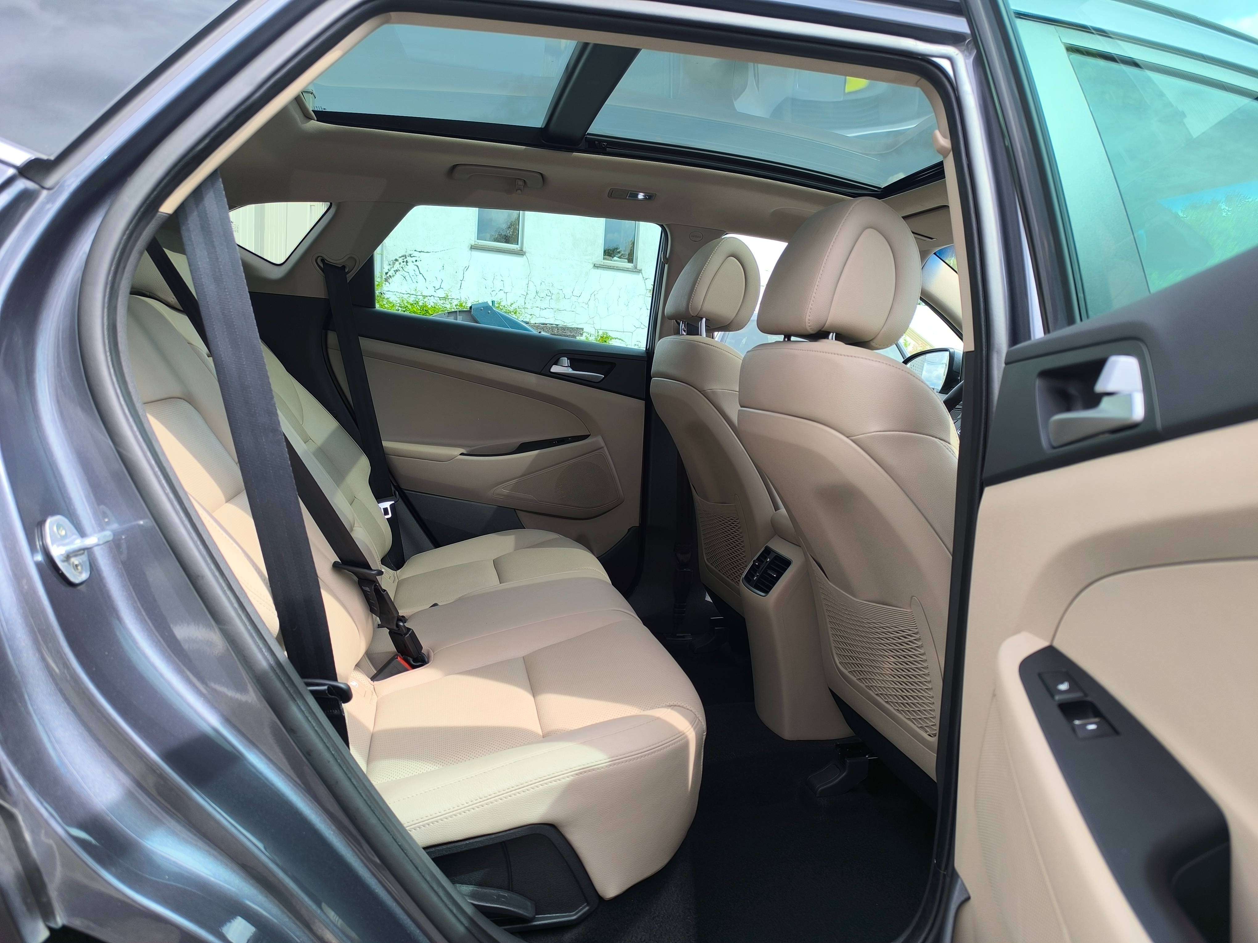 Hyundai TUCSON Tucson 2.0 CRDi B.AUTO 4WD EXECUTIVE CUIR BI-XENON GPS T.PANO