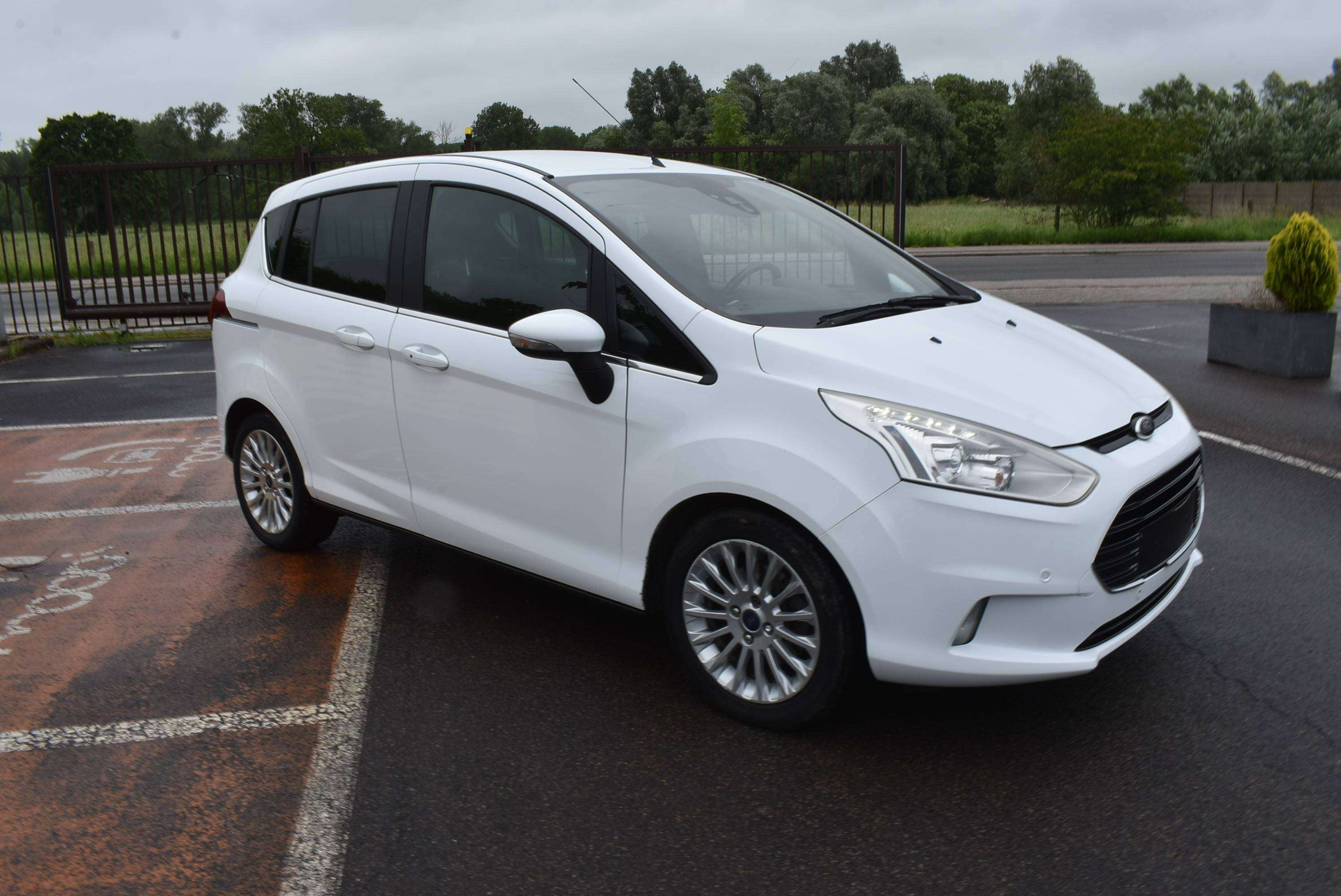 Ford B-Max 1.6 TDCi Titanium Airco