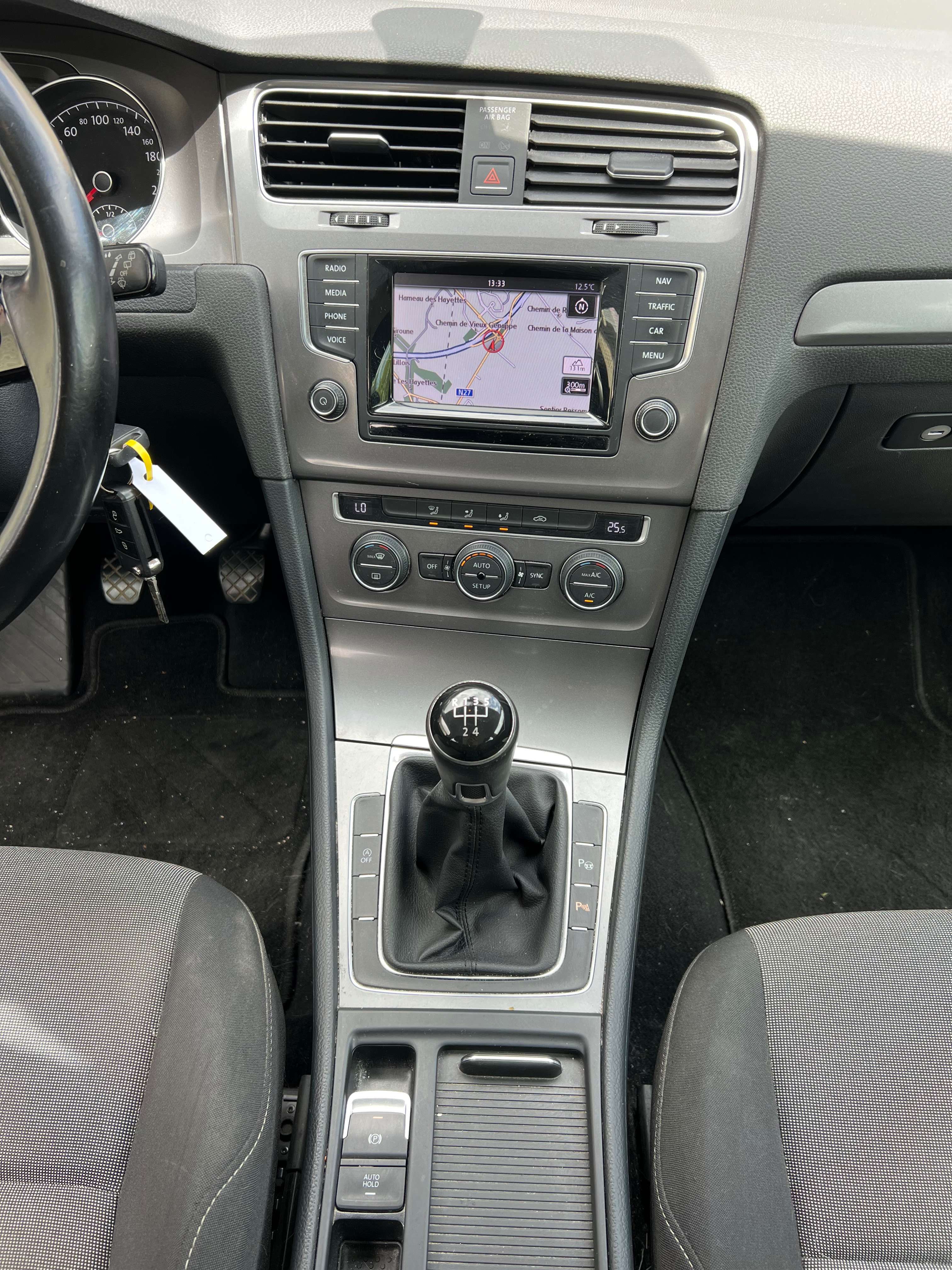Volkswagen Golf 1.6 CR TDi Trendline + NAVI + CLIM