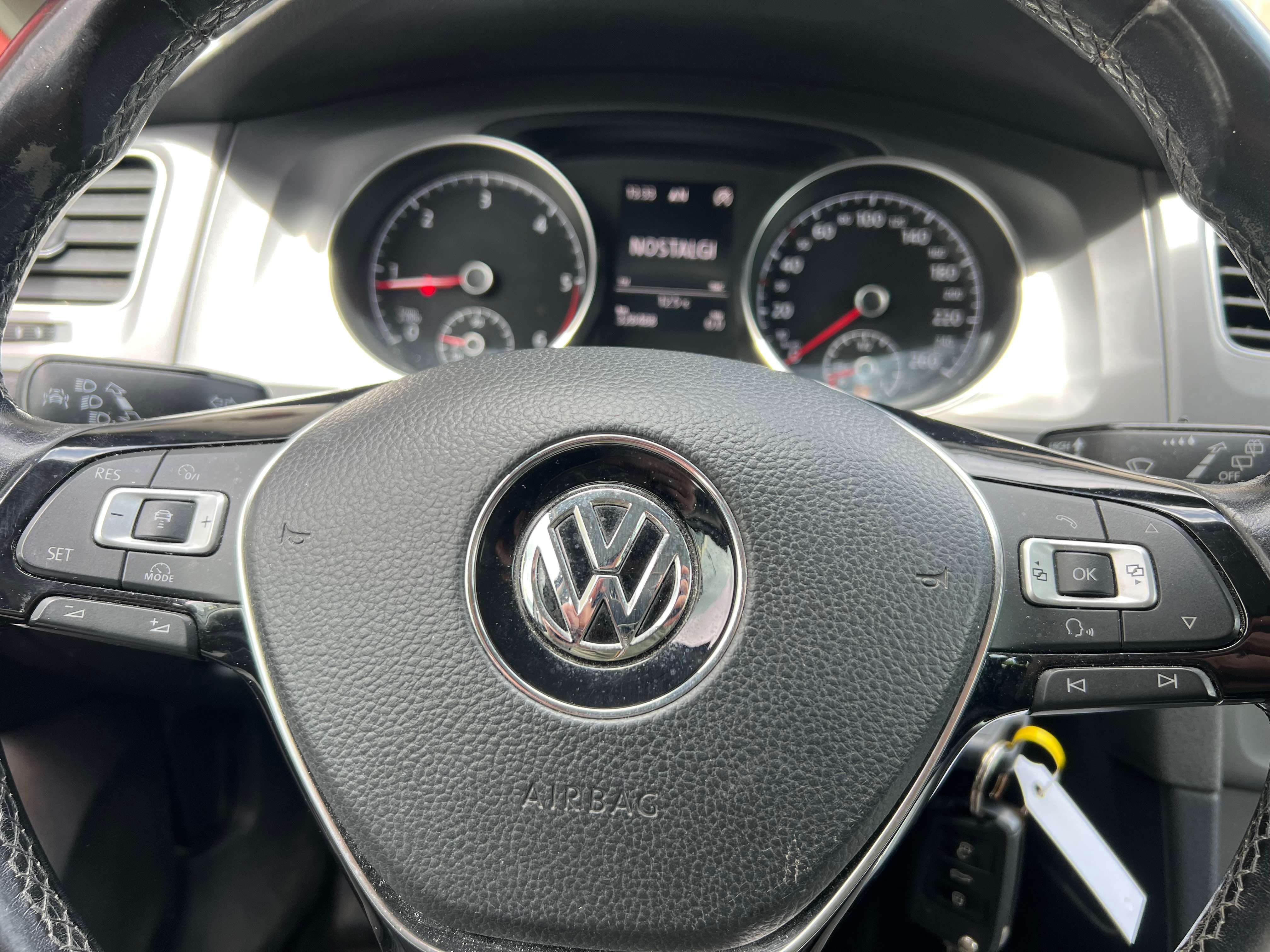 Volkswagen Golf 1.6 CR TDi Trendline + NAVI + CLIM