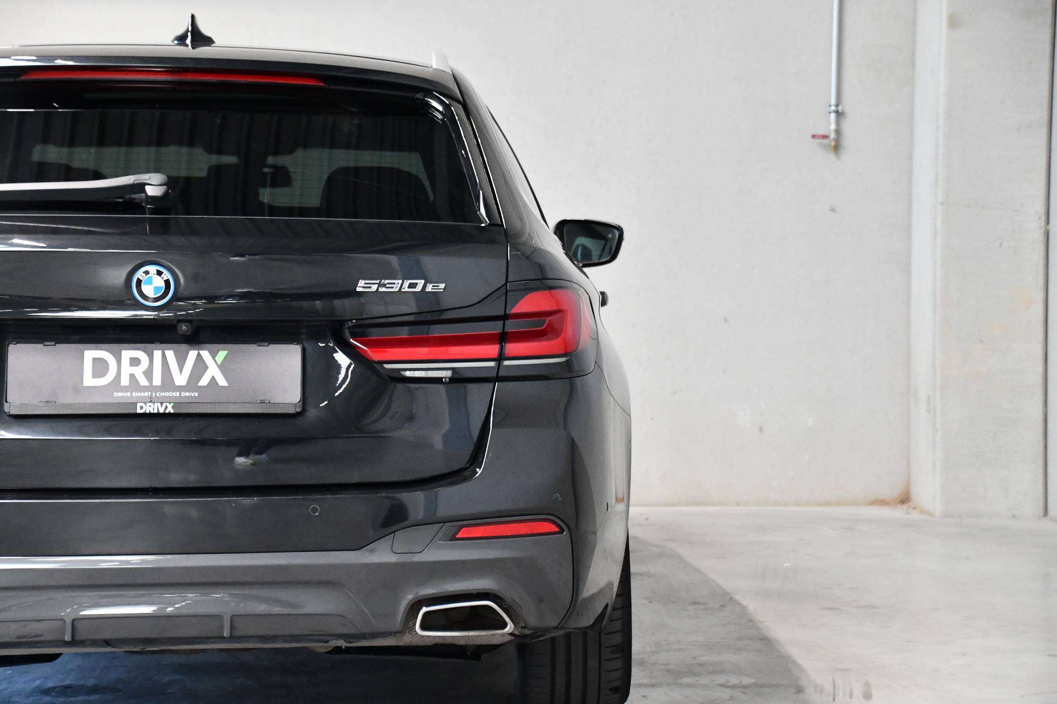 BMW 530 Touring X-Drive I PHEV I M-SPORT I Adaptief onderstel I Integral Active Steering I Laserlichten I Panodak