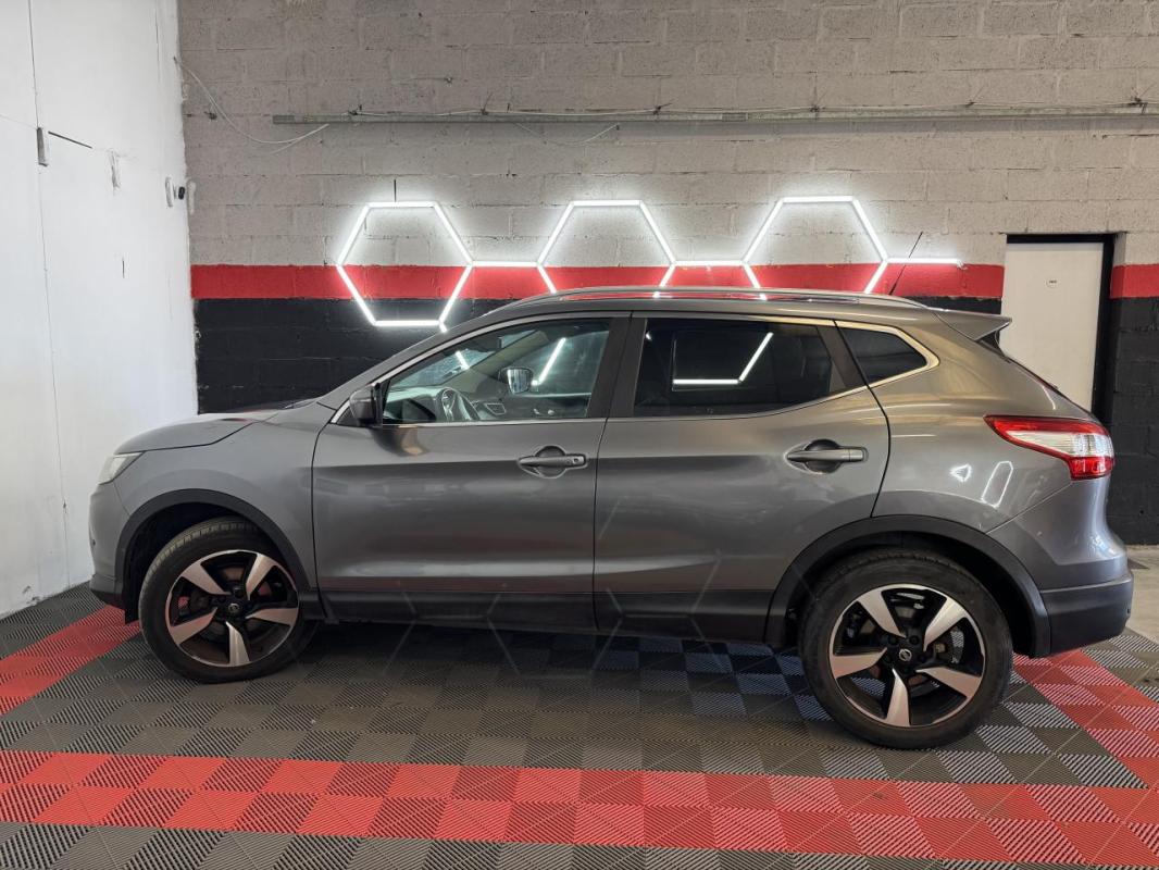 Nissan Qashqai 1.6 dCi FAP - 130 2016 II N-Connecta ENTRETIEN A JOUR TOIT PANORAMIQUE CAMERA 360°
