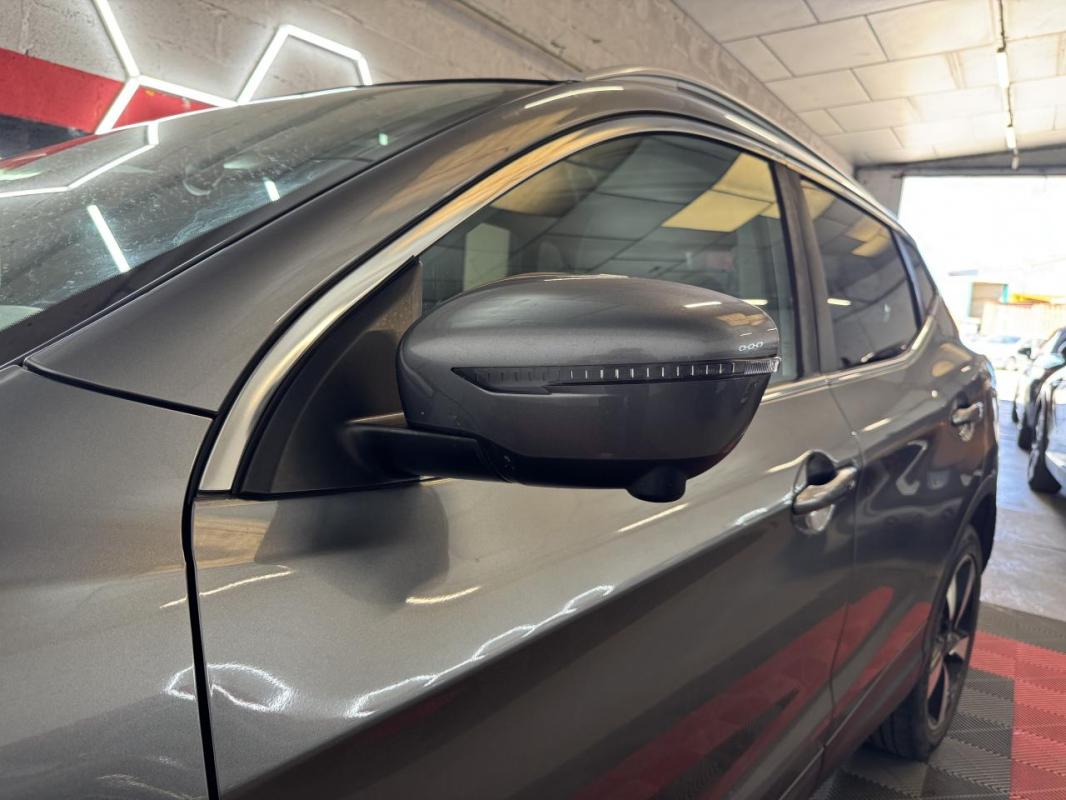 Nissan Qashqai 1.6 dCi FAP - 130 2016 II N-Connecta ENTRETIEN A JOUR TOIT PANORAMIQUE CAMERA 360°