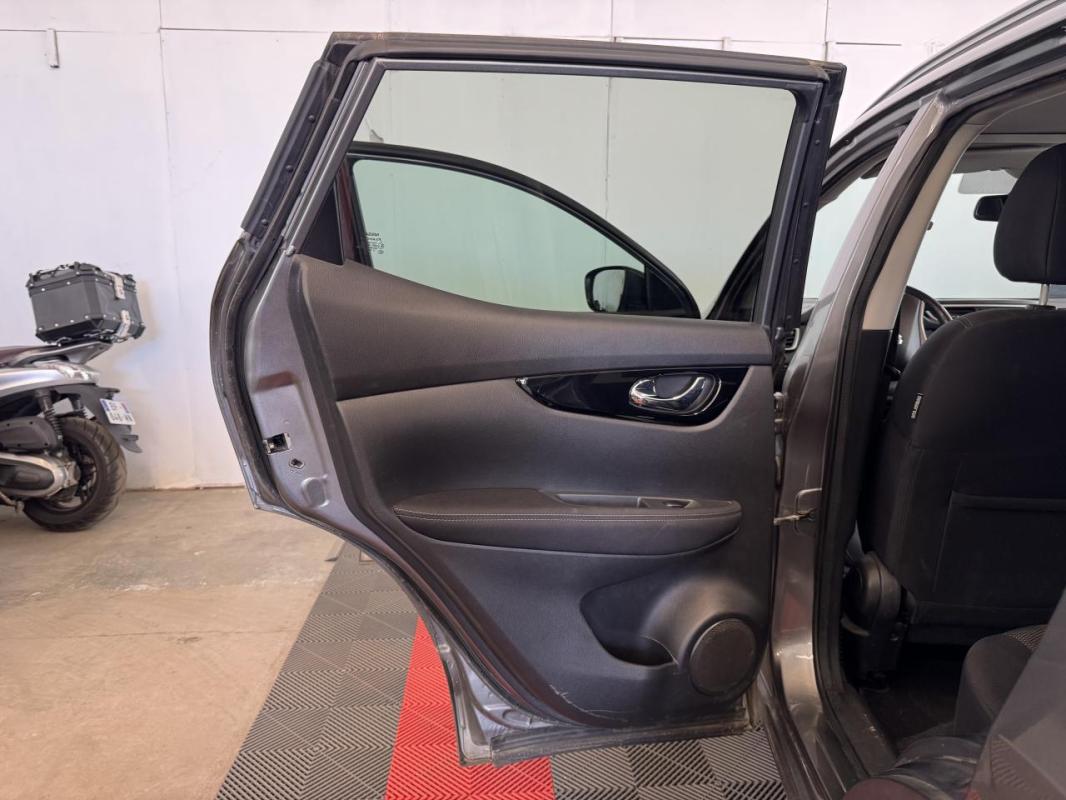 Nissan Qashqai 1.6 dCi FAP - 130 2016 II N-Connecta ENTRETIEN A JOUR TOIT PANORAMIQUE CAMERA 360°