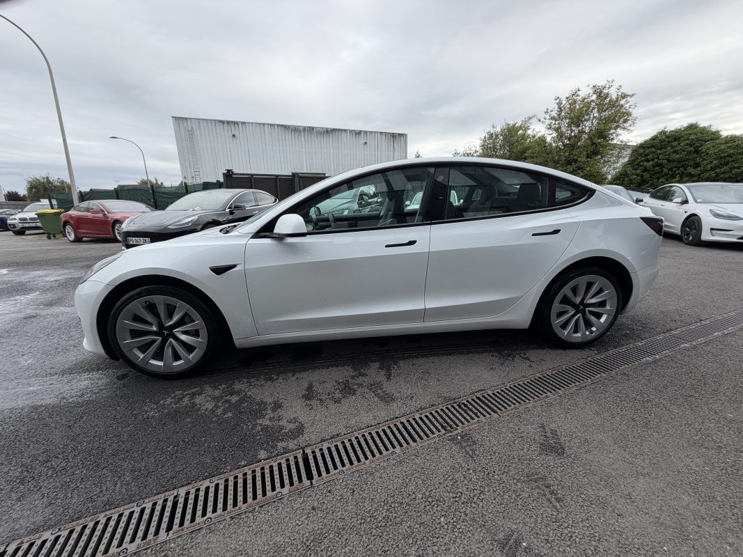 Tesla Model 3 STANDARD PLUS RWD