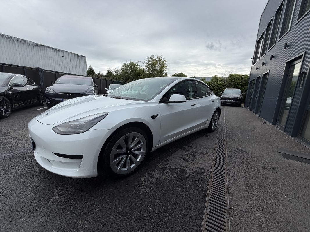 Tesla Model 3 STANDARD PLUS RWD