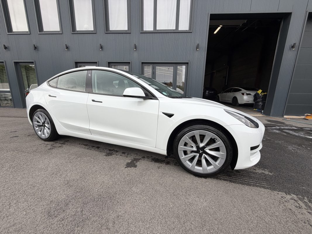 Tesla Model 3 STANDARD PLUS RWD