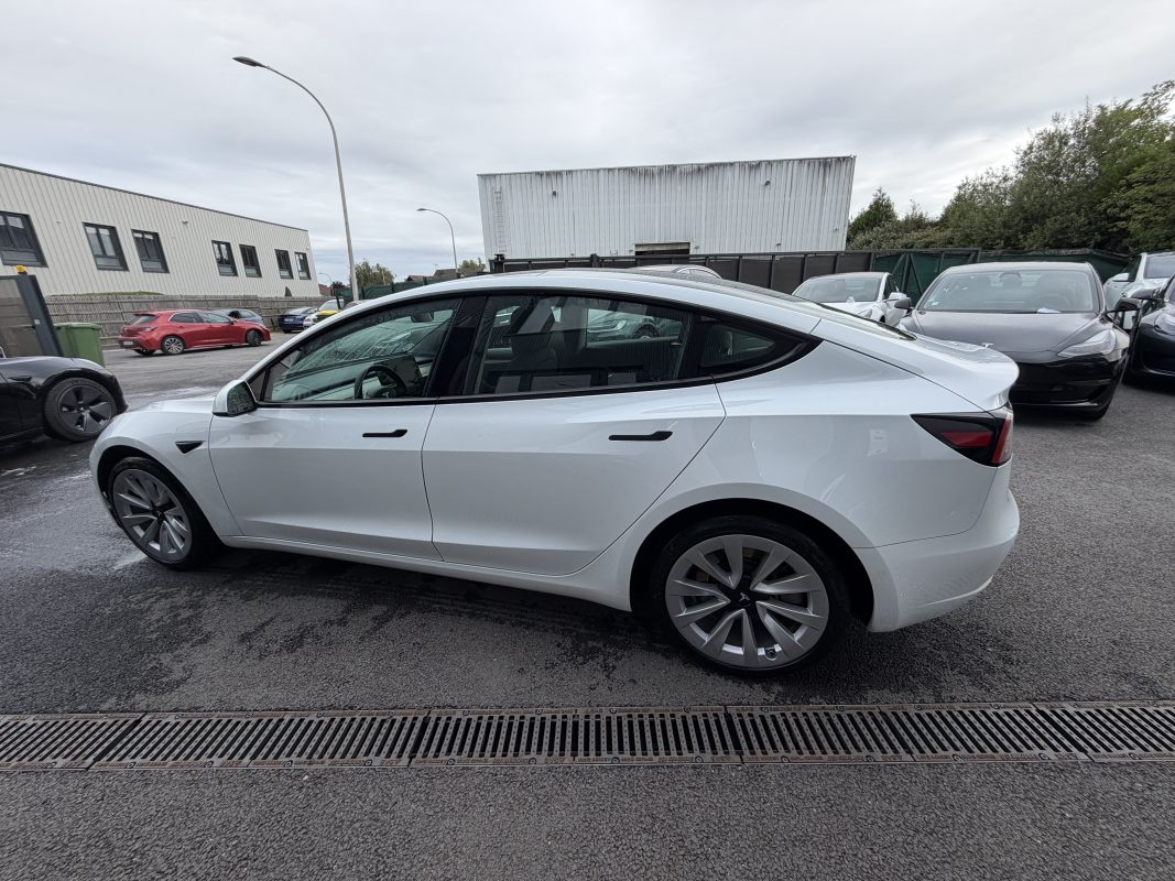 Tesla Model 3 STANDARD PLUS RWD