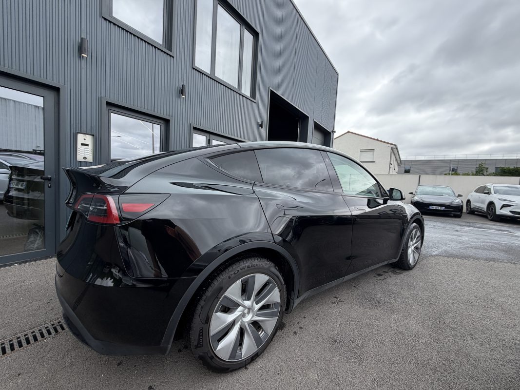 Tesla Model Y PROPULSION