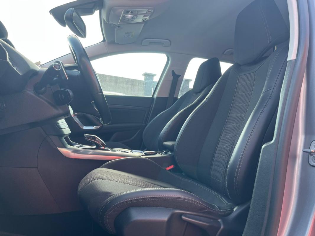 Peugeot 308 1.5L HDI 131 CH BOITE AUTOMATIQUE DIESEL - RÉVISÉE ET GARANTIE 12 MOIS EN EUROPE