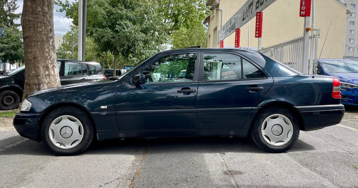 Mercedes-Benz Classe C 250TD 150ch CLASSIC BA