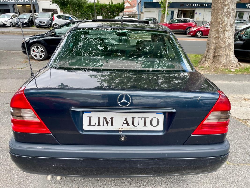Mercedes-Benz Classe C 250TD 150ch CLASSIC BA