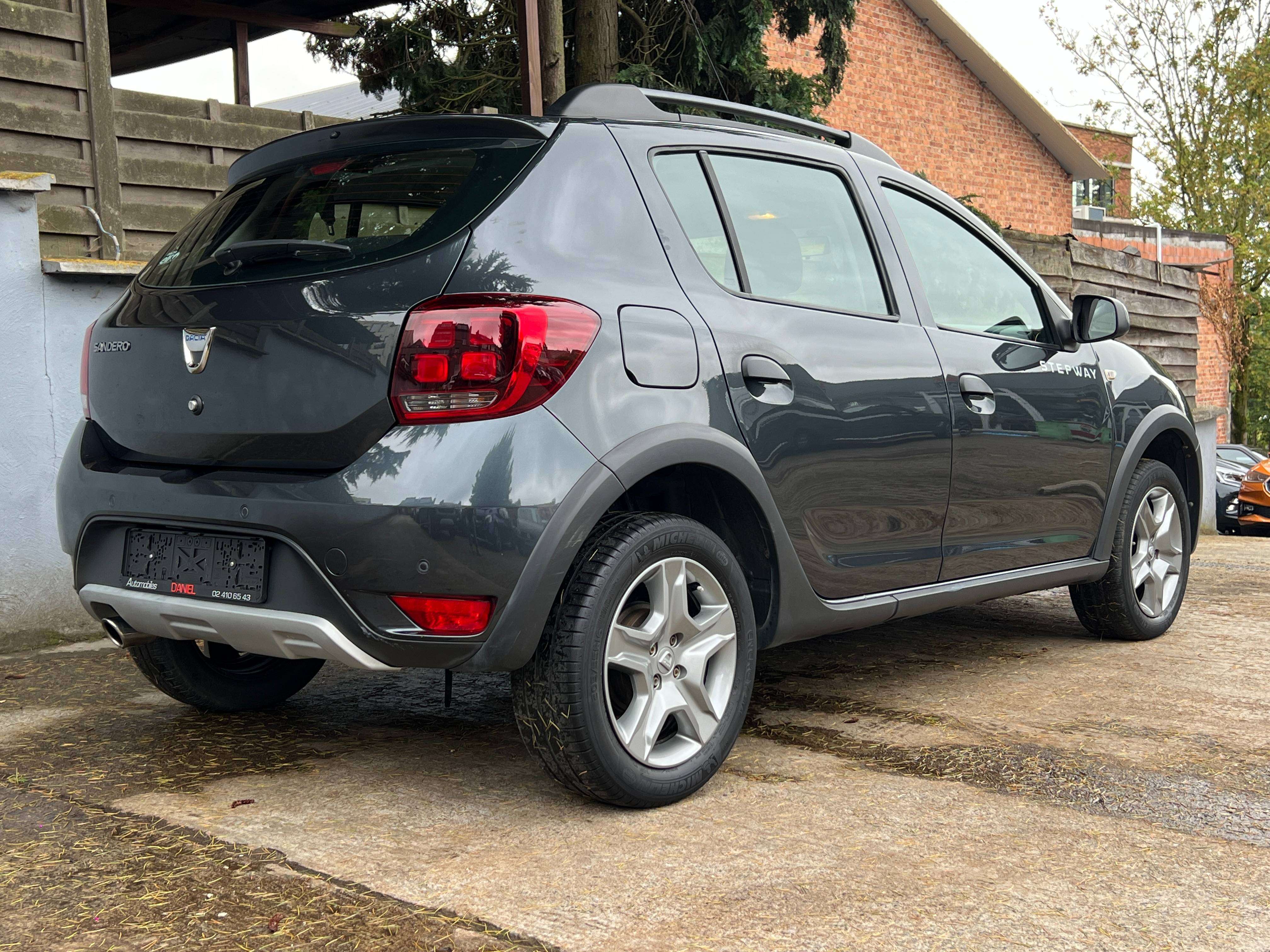 Dacia Sandero Stepway 0.9 TCe 90cv (navig airco Bluetooth 12 mois de garantie))