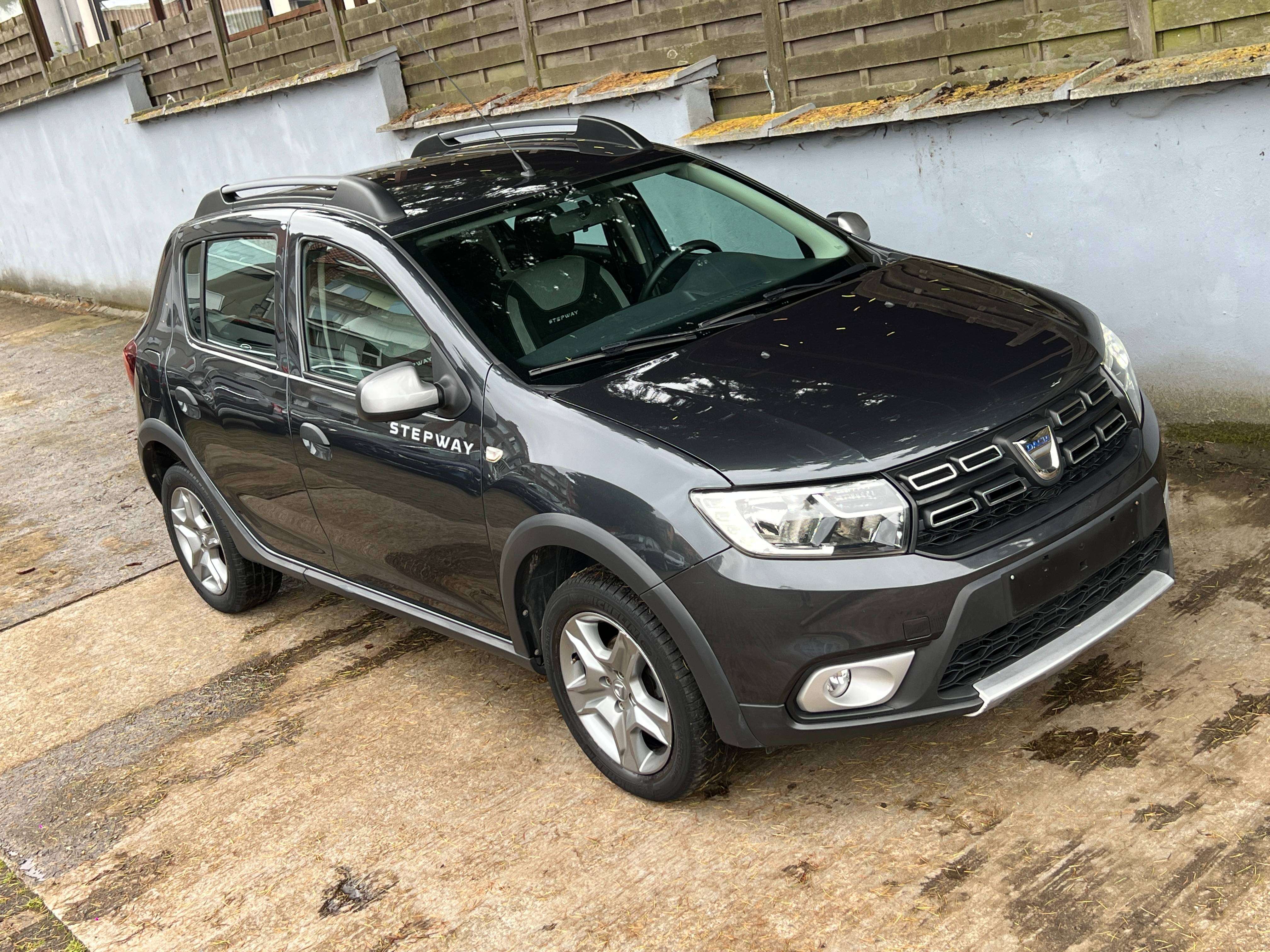 Dacia Sandero Stepway 0.9 TCe 90cv (navig airco Bluetooth 12 mois de garantie))