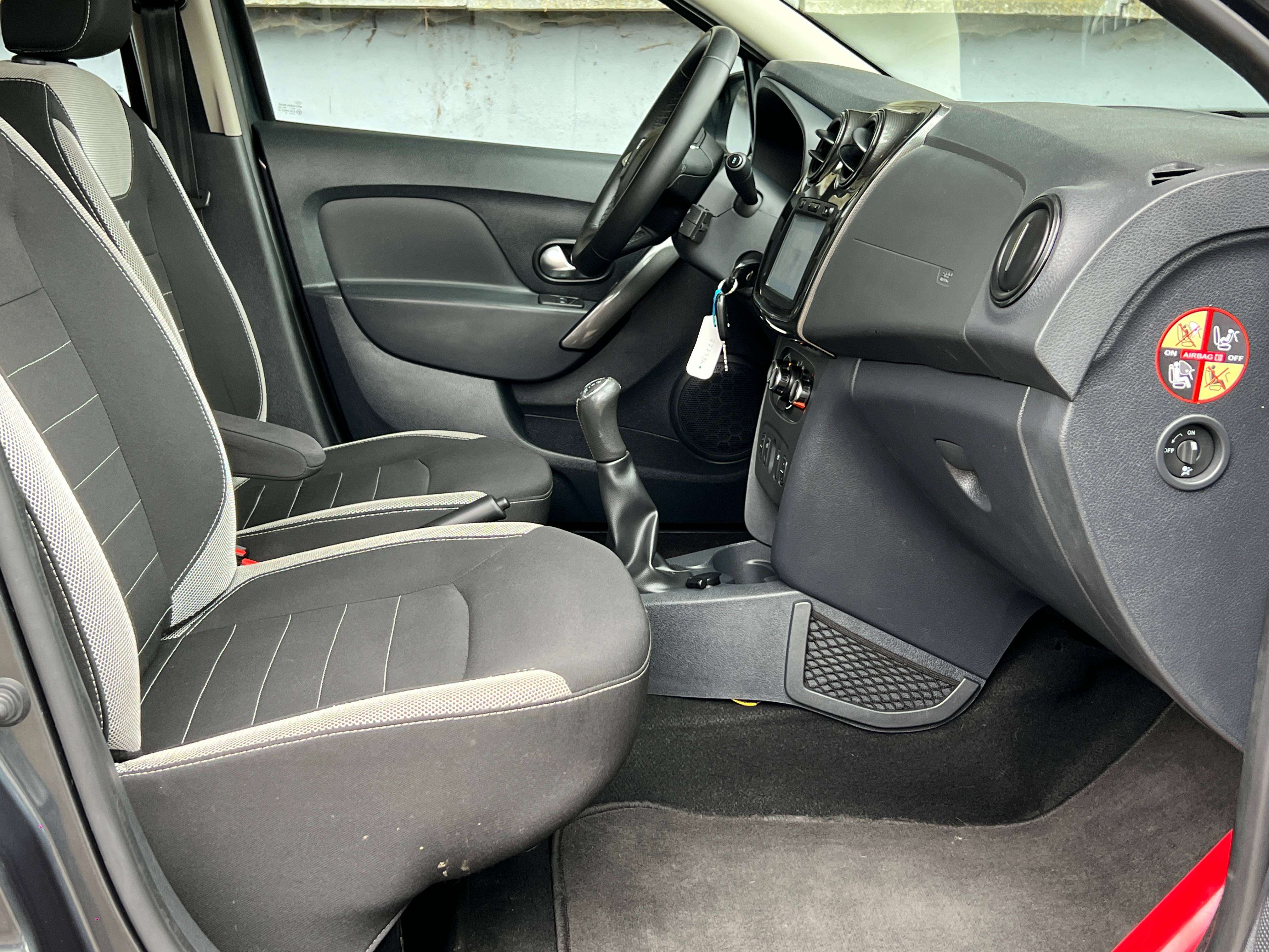 Dacia Sandero Stepway 0.9 TCe 90cv (navig airco Bluetooth 12 mois de garantie))