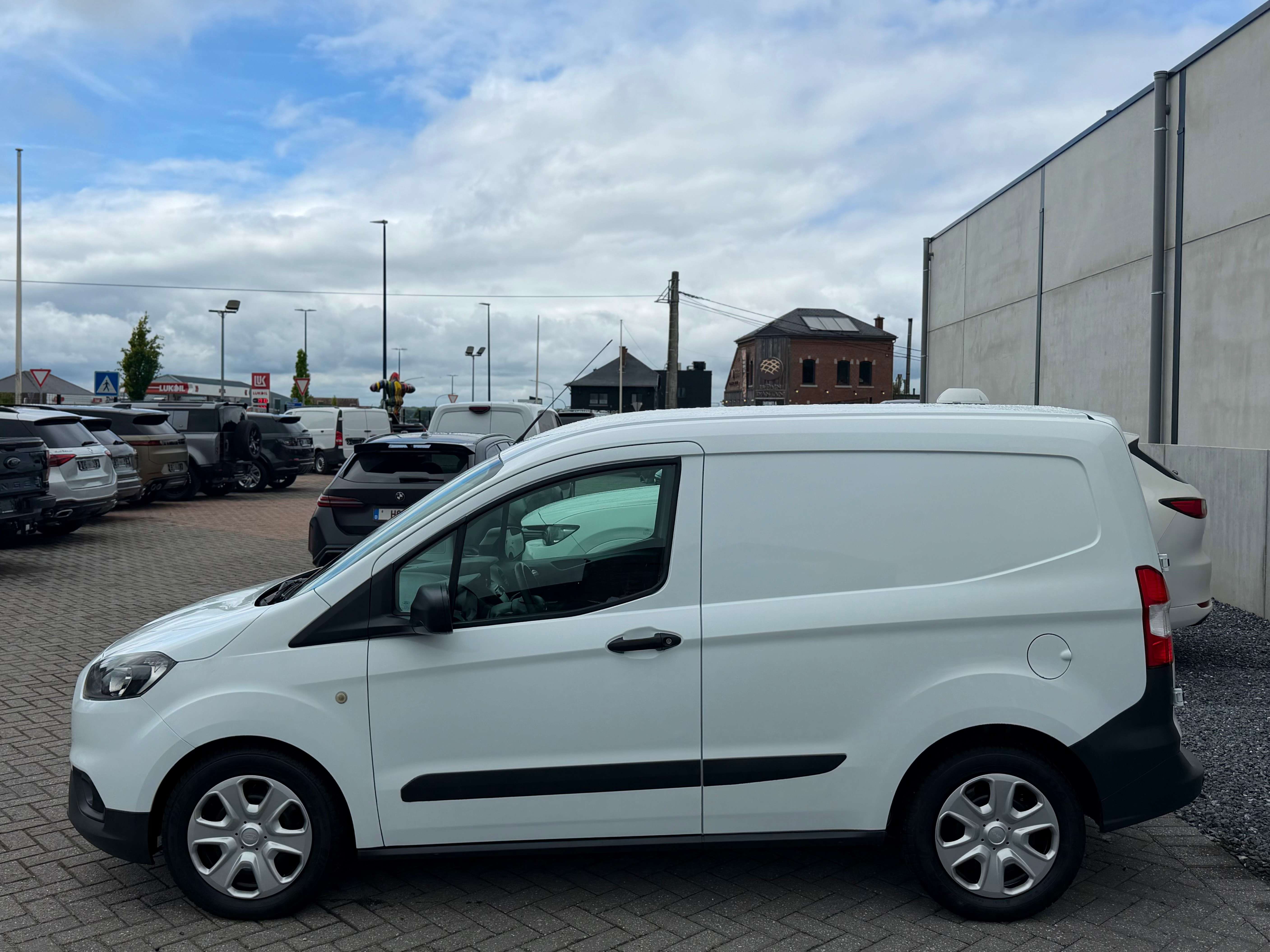 Ford Courier UTILITAIRE