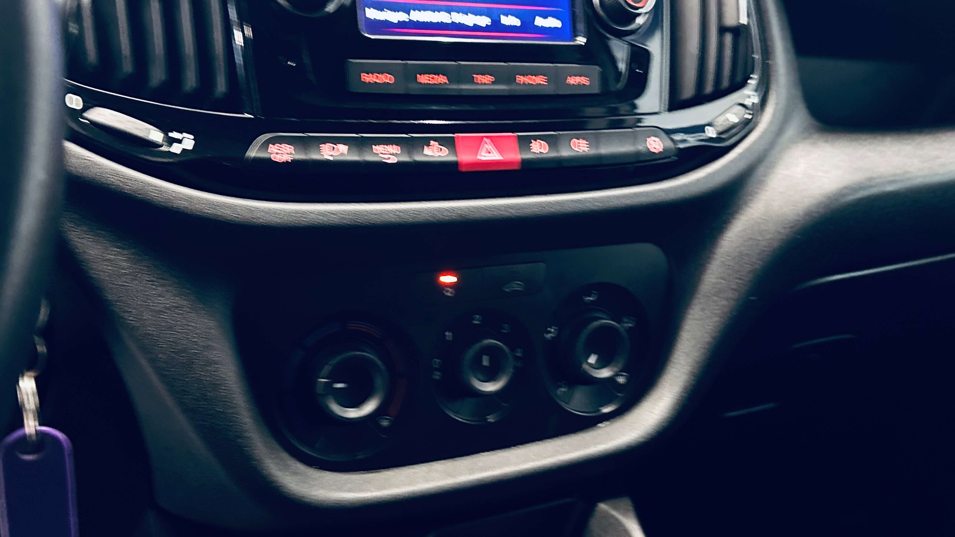 Fiat Doblo 1.6 3 PLACES PDC CLIM BLUETOOTH ATTACHE REMORQUE