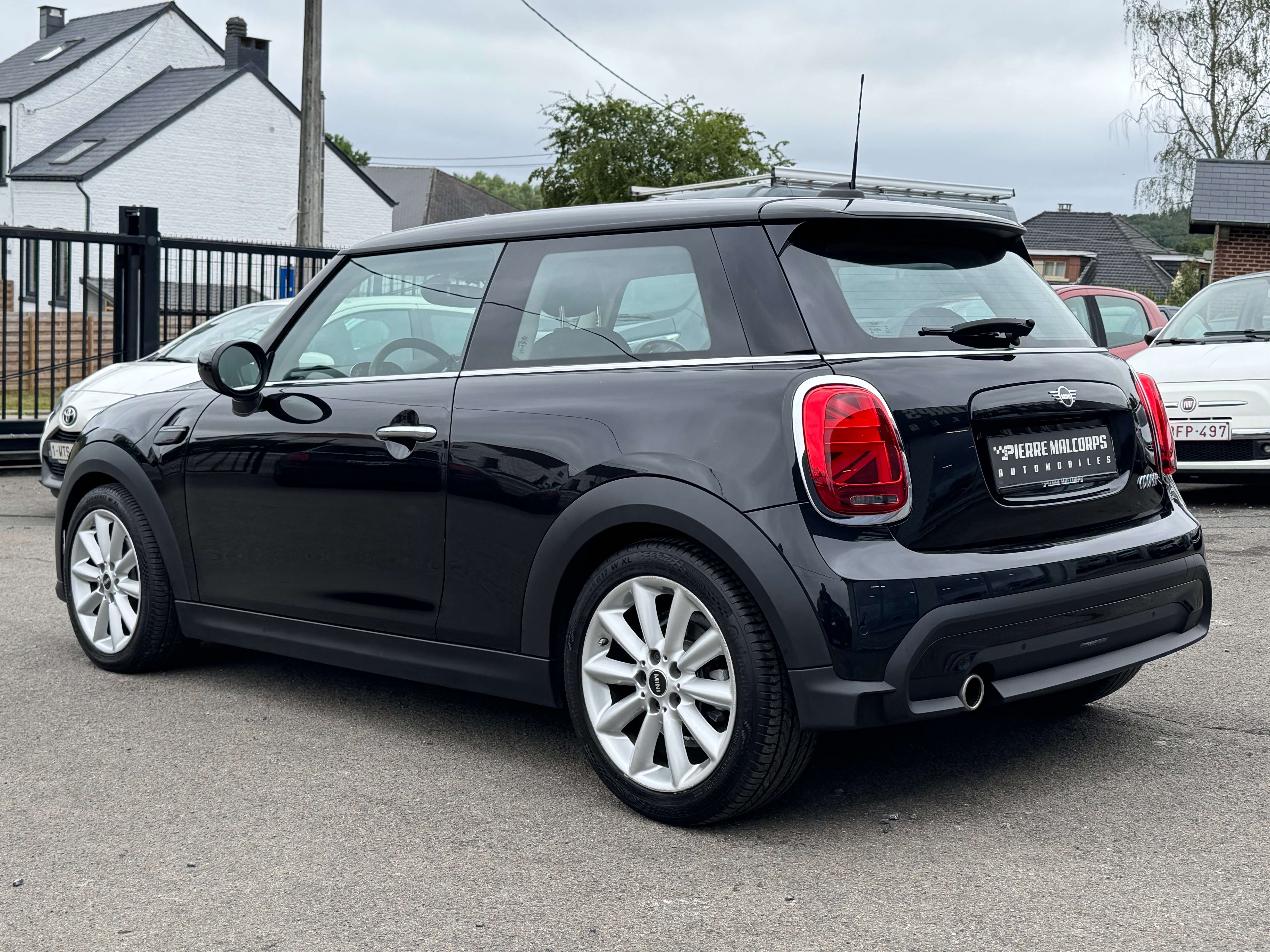 MINI Cooper 1.5 AUTO. 6D / NAV / AIRCO / LED / CARPLAY / PDC /