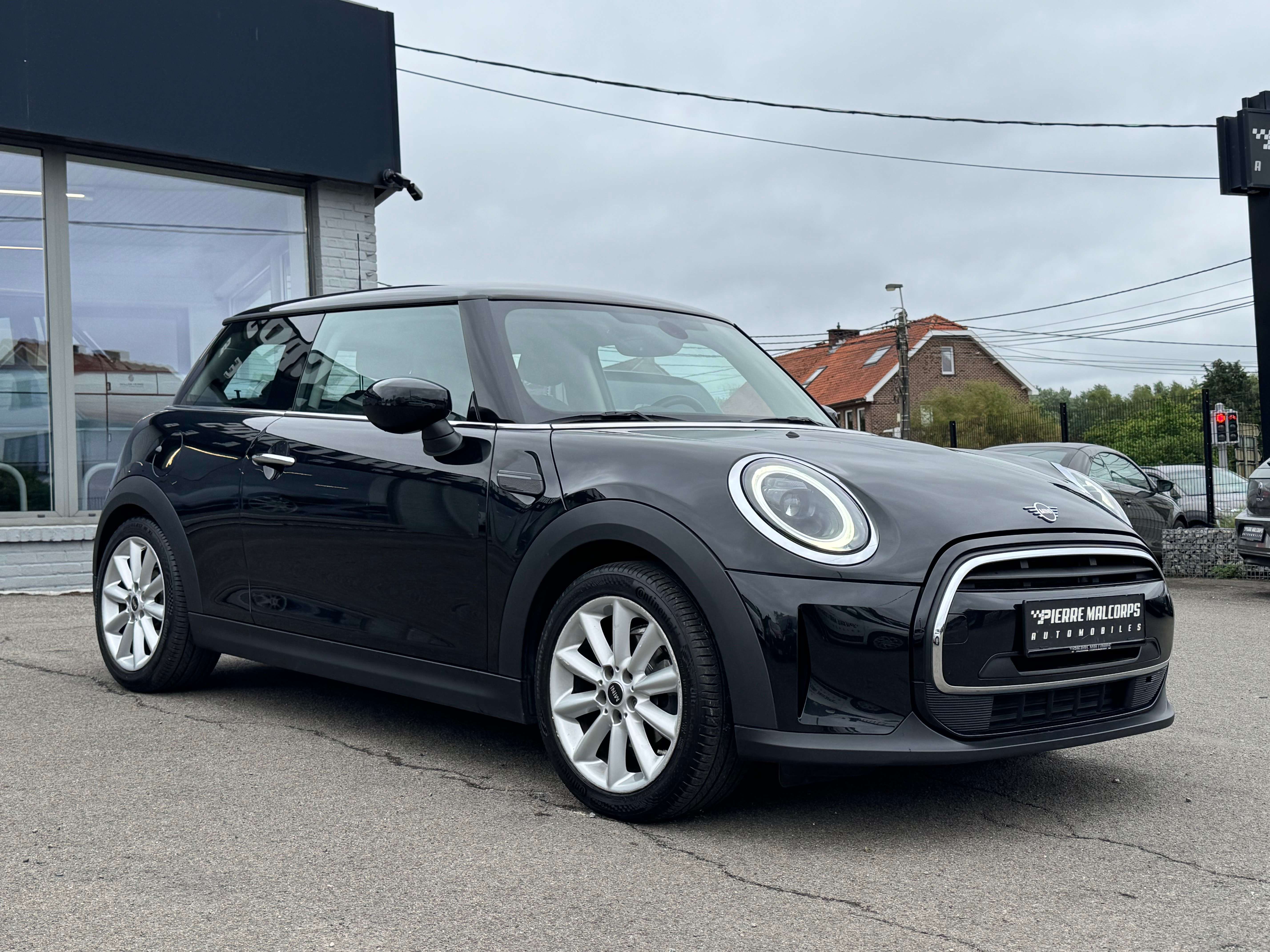 MINI Cooper 1.5 AUTO. 6D / NAV / AIRCO / LED / CARPLAY / PDC /