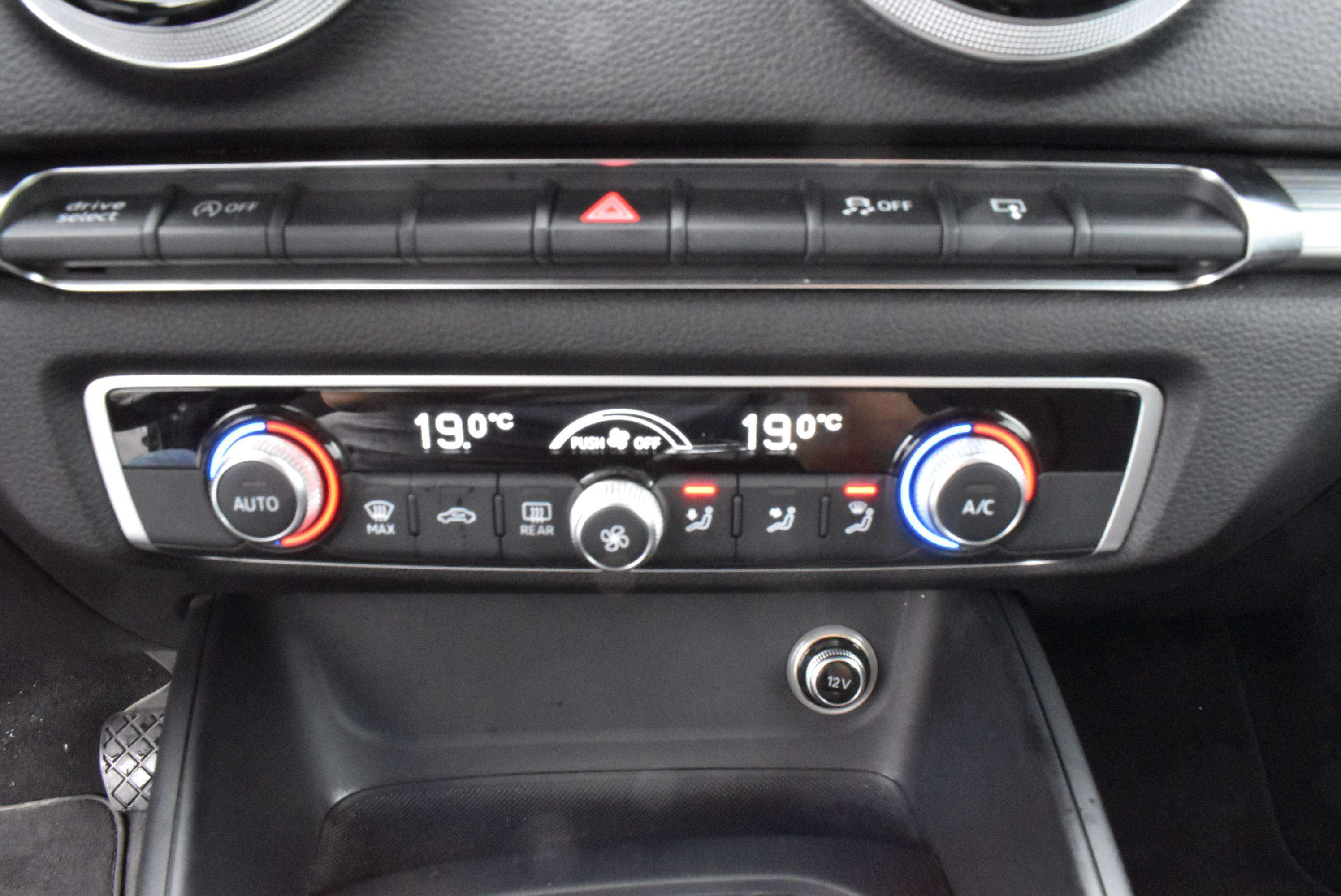Audi A3 1.6 TDi Design Pack Sport GPS/Xenon ***12M GARANTIE***