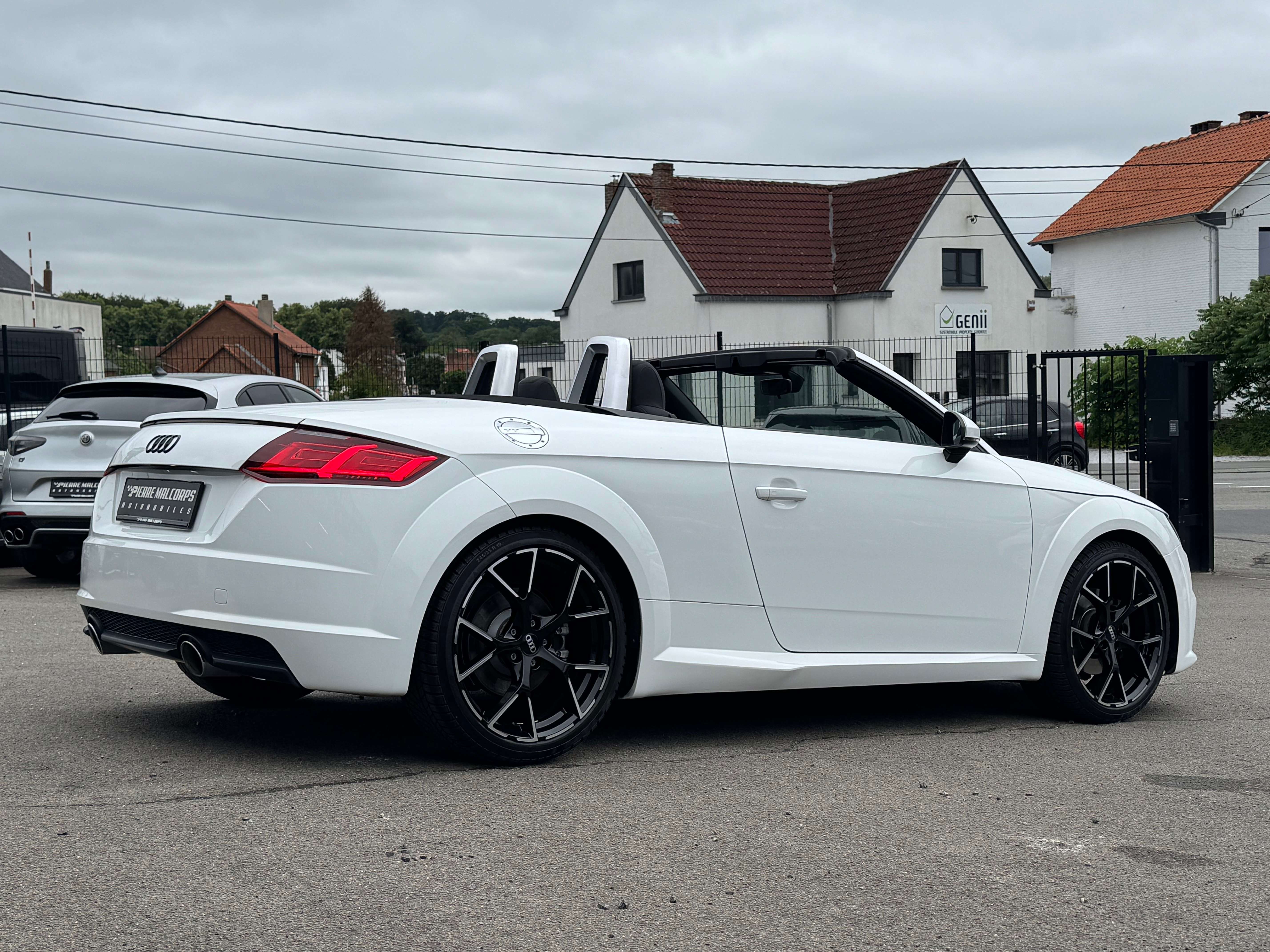 Audi TT Roadster 40 TFSI S tronic / NAV / LED / 19" / CLIM