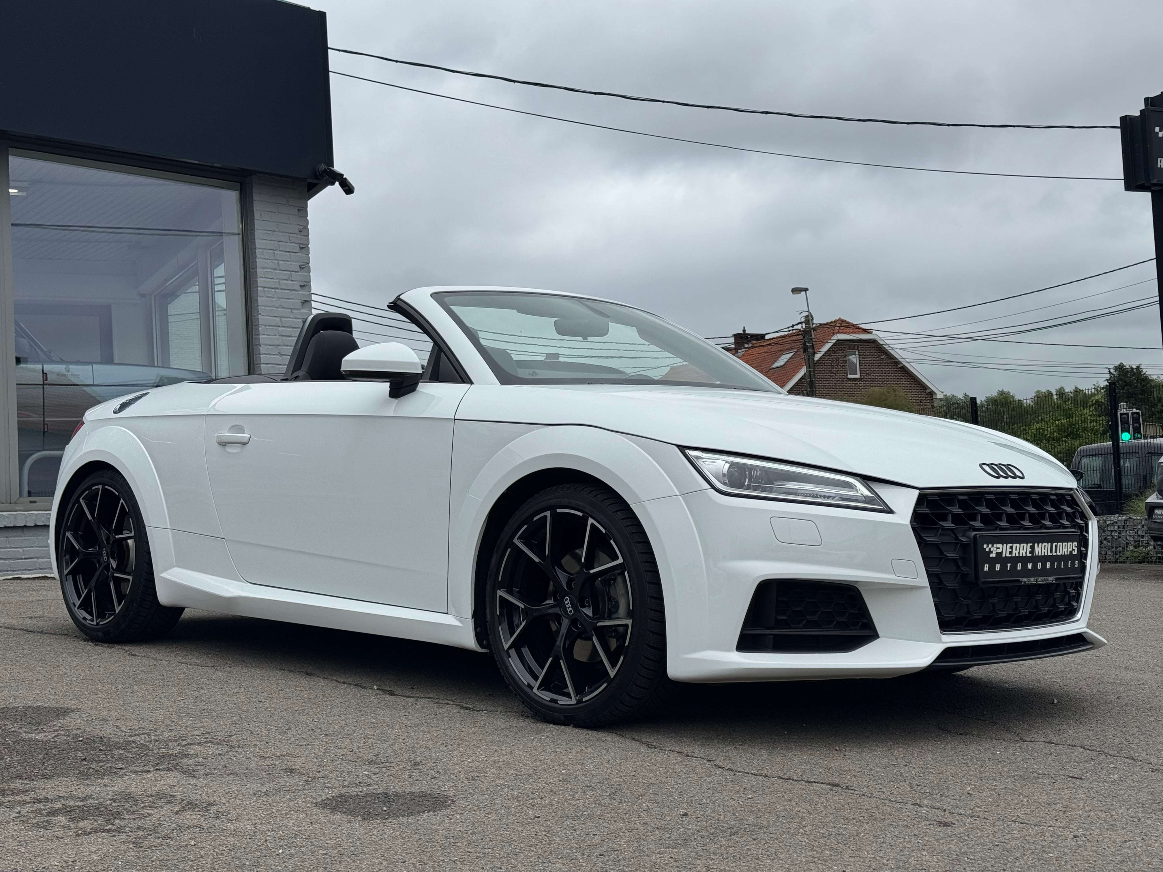 Audi TT Roadster 40 TFSI S tronic / NAV / LED / 19" / CLIM