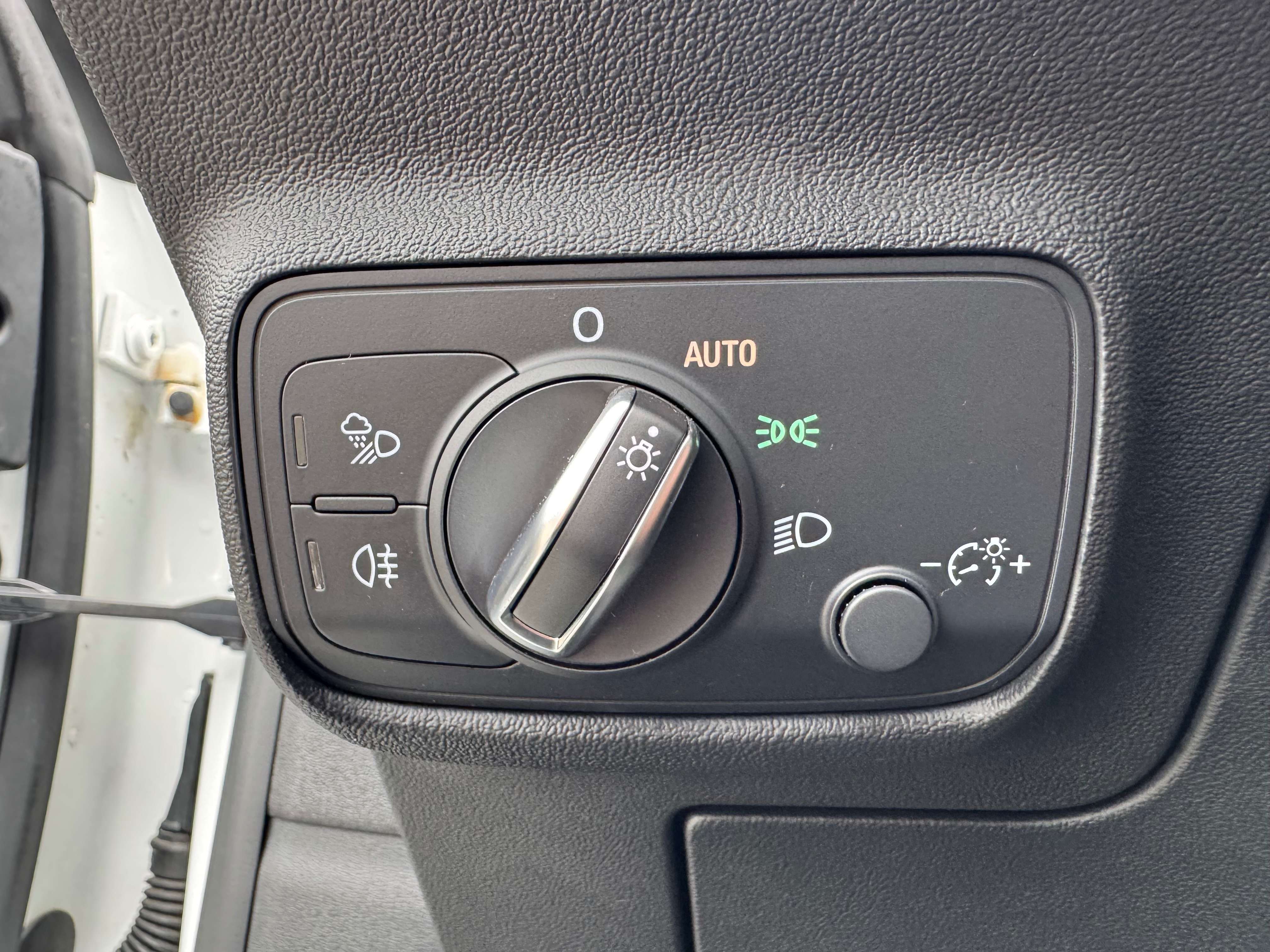 Audi TT Roadster 40 TFSI S tronic / NAV / LED / 19" / CLIM