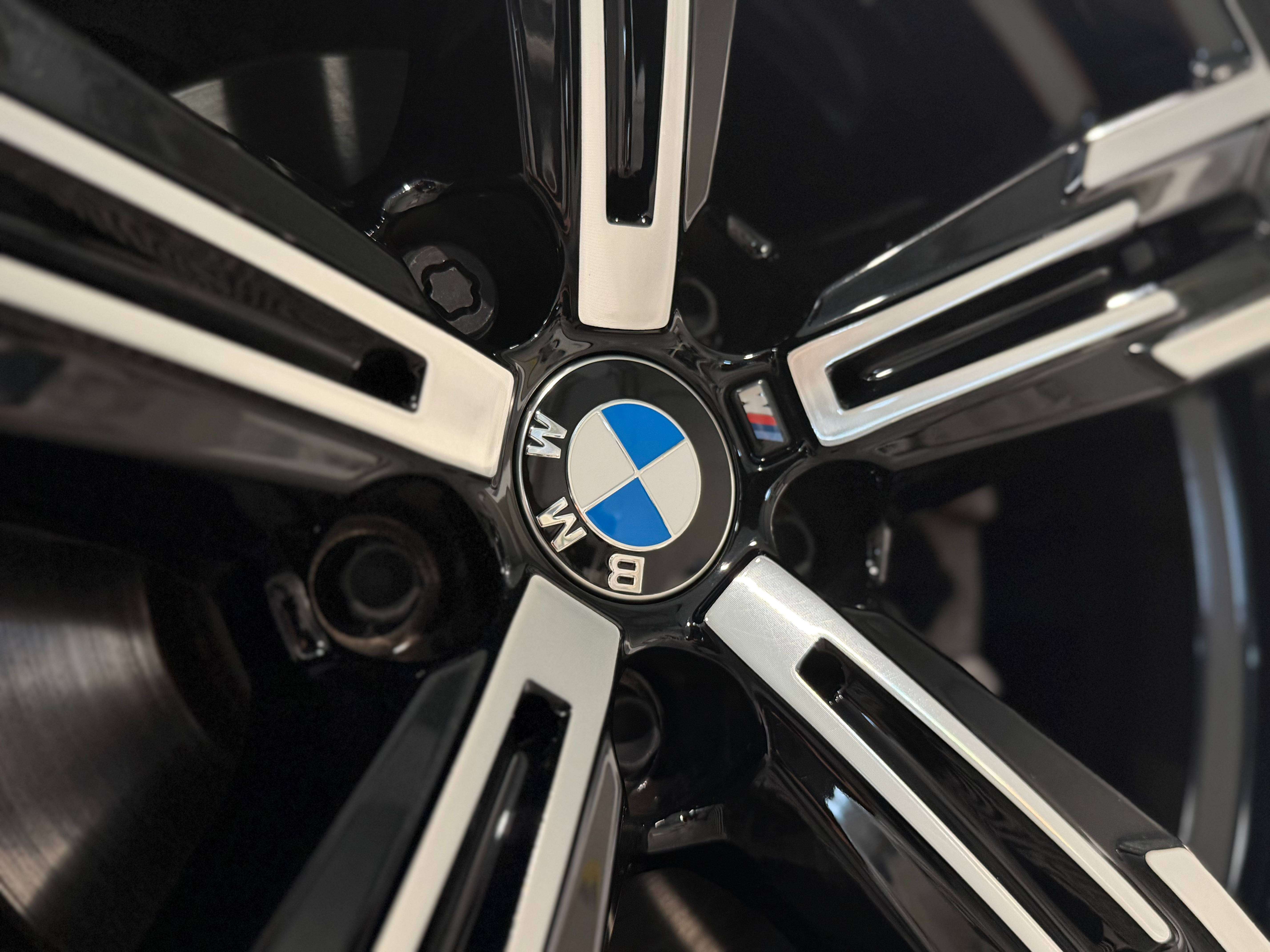 BMW 318 iA, PACK M, Apple Car-Play, Capteurs AV/AR, LED