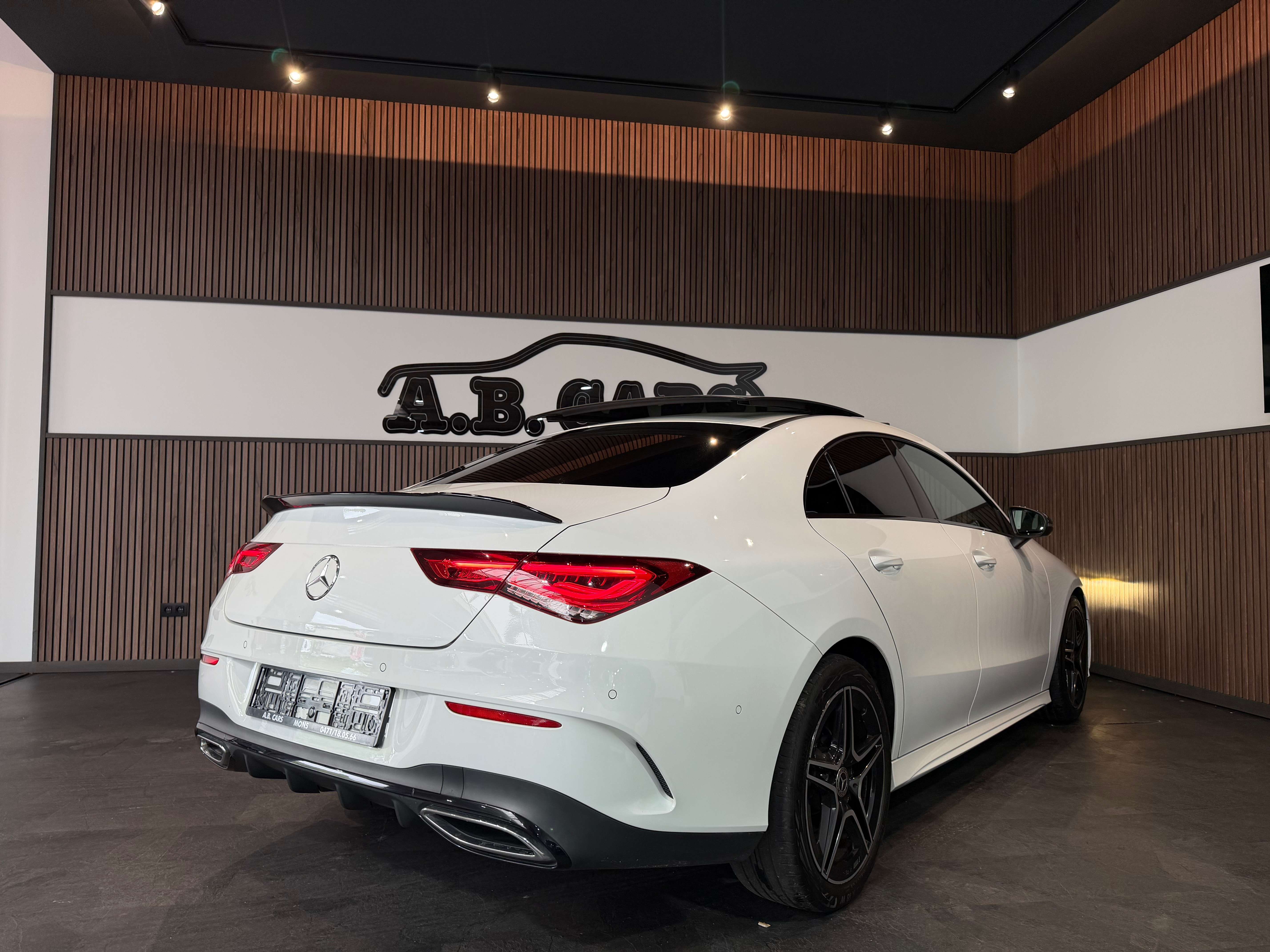 Mercedes-Benz CLA 180 d AMG Line - GARANTIE 12MOIS - TOIT OUVRANT - 2.0 DIESEL - AUTOMATIQUE