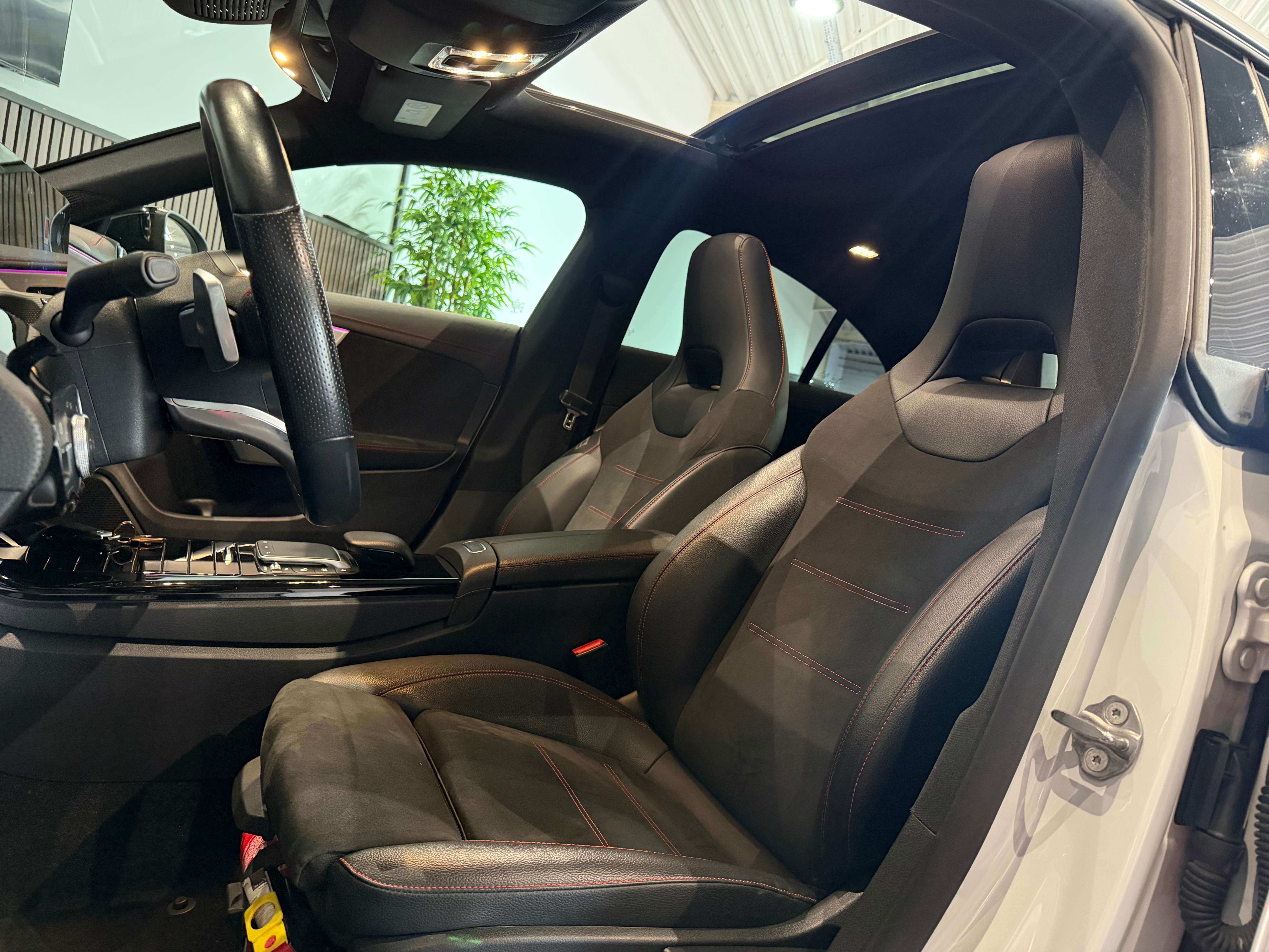 Mercedes-Benz CLA 180 d AMG Line - GARANTIE 12MOIS - TOIT OUVRANT - 2.0 DIESEL - AUTOMATIQUE