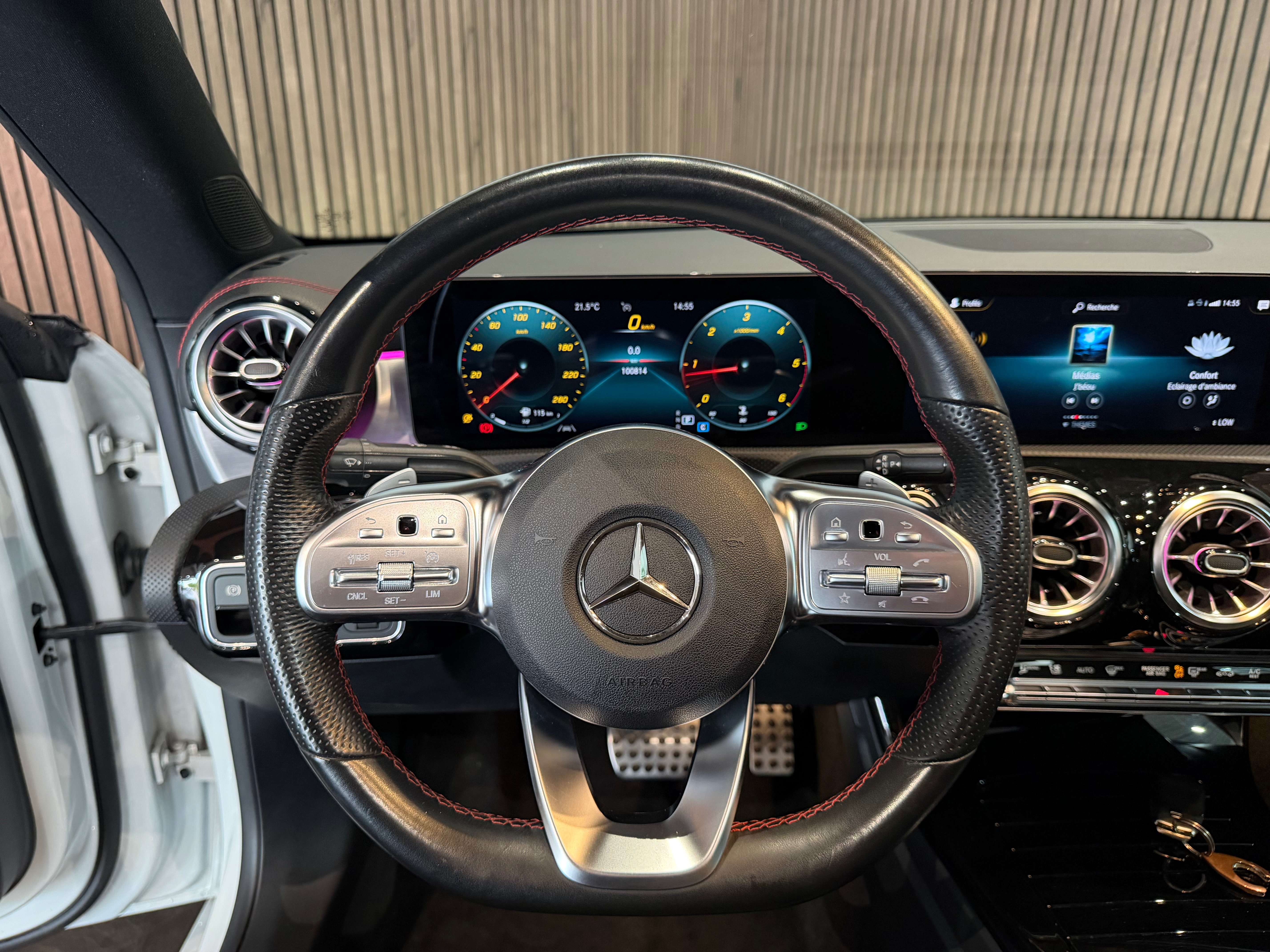 Mercedes-Benz CLA 180 d AMG Line - GARANTIE 12MOIS - TOIT OUVRANT - 2.0 DIESEL - AUTOMATIQUE