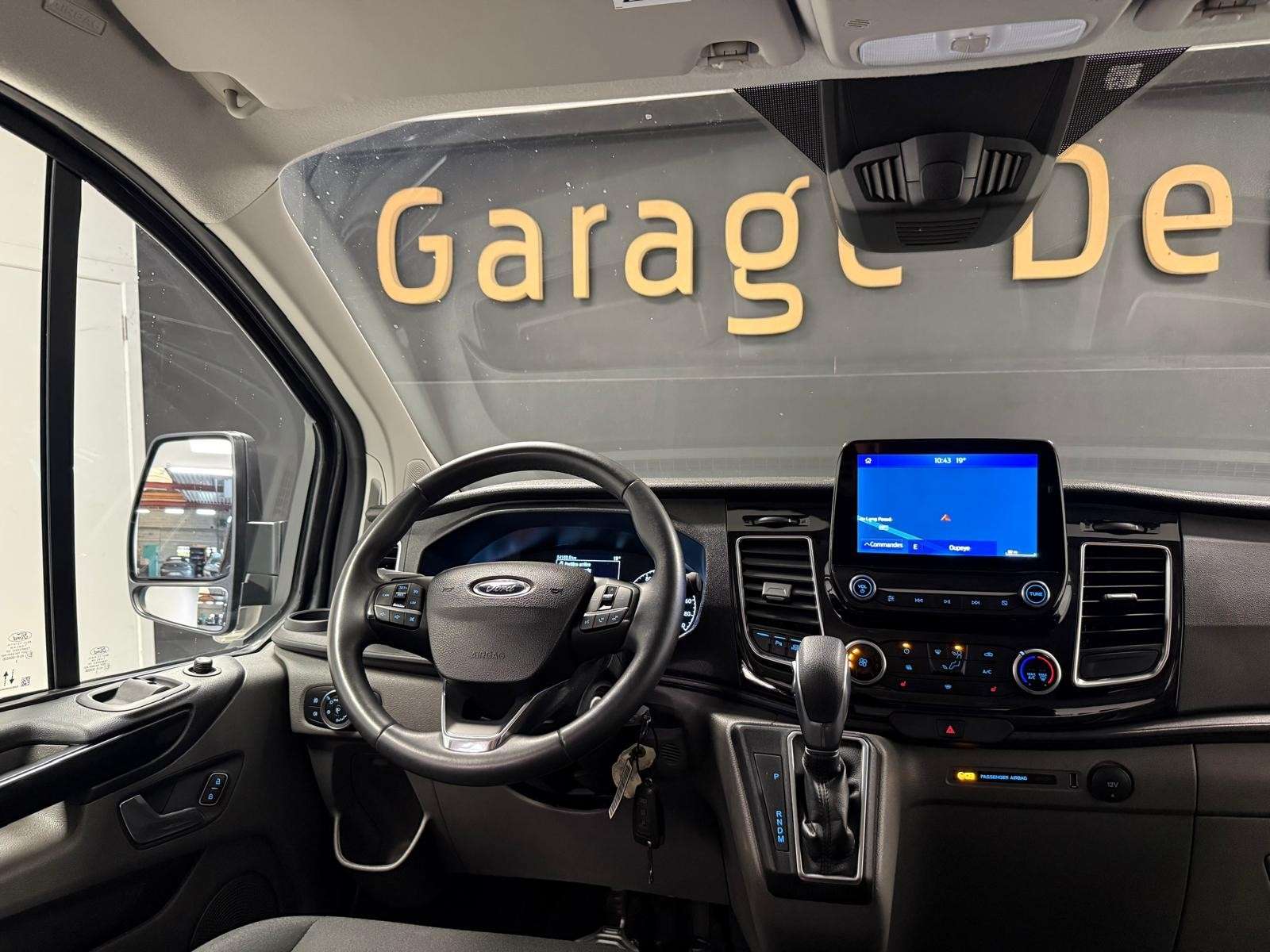 Ford Transit Custom L2H1 Limited Titanium Double Cabine**GPS**CAMEREA*