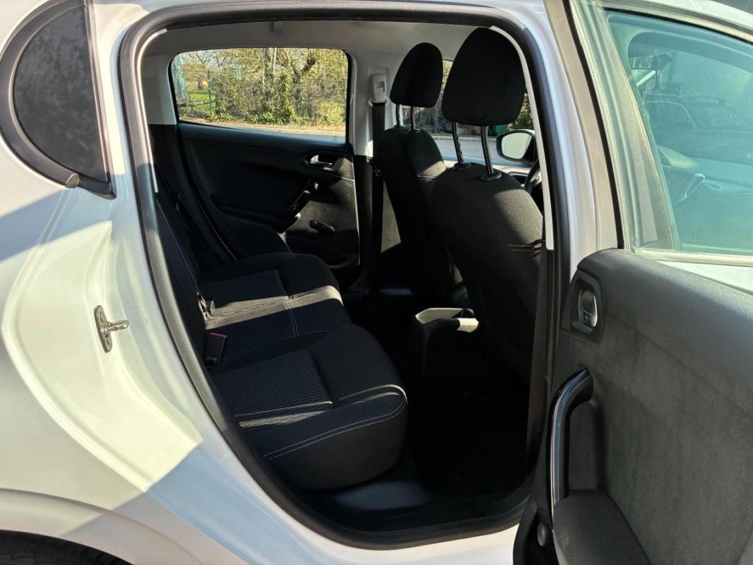 Peugeot 208 1.6 BLUEHDI 75 Active Business | 1ERE MAIN SUIVI COMPLET REF01
