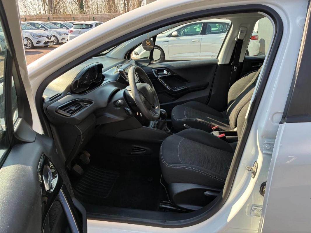 Peugeot 208 1.6 BLUEHDI 75 Active Business | 1ERE MAIN SUIVI COMPLET REF01