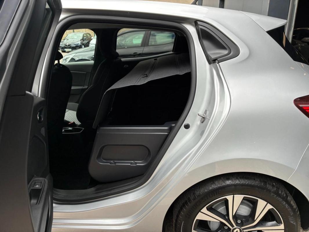 Renault Clio 5 1.6 E-TECH 145H HYBRID | 1ERE MAIN SUIVI SOCIETE 2 PLACES PEU KM CARPLAY 01