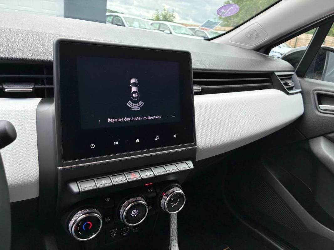 Renault Clio 5 1.6 E-TECH 145H HYBRID | 1ERE MAIN SUIVI SOCIETE 2 PLACES PEU KM CARPLAY 01