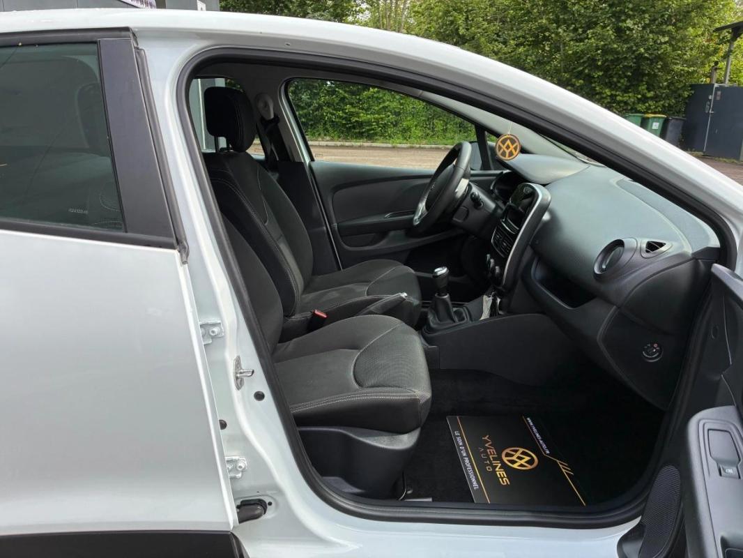 Renault Clio 4 (IV) | TCE 75 BUSINESS 1ER MAIN FR SUIVI SOCIETE 2 PL.| FAIBLE KM FD547