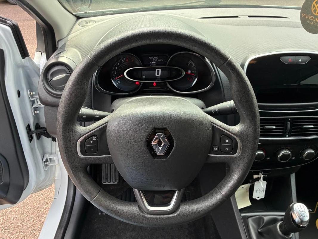 Renault Clio 4 (IV) | TCE 75 BUSINESS 1ER MAIN FR SUIVI SOCIETE 2 PL.| FAIBLE KM FD021