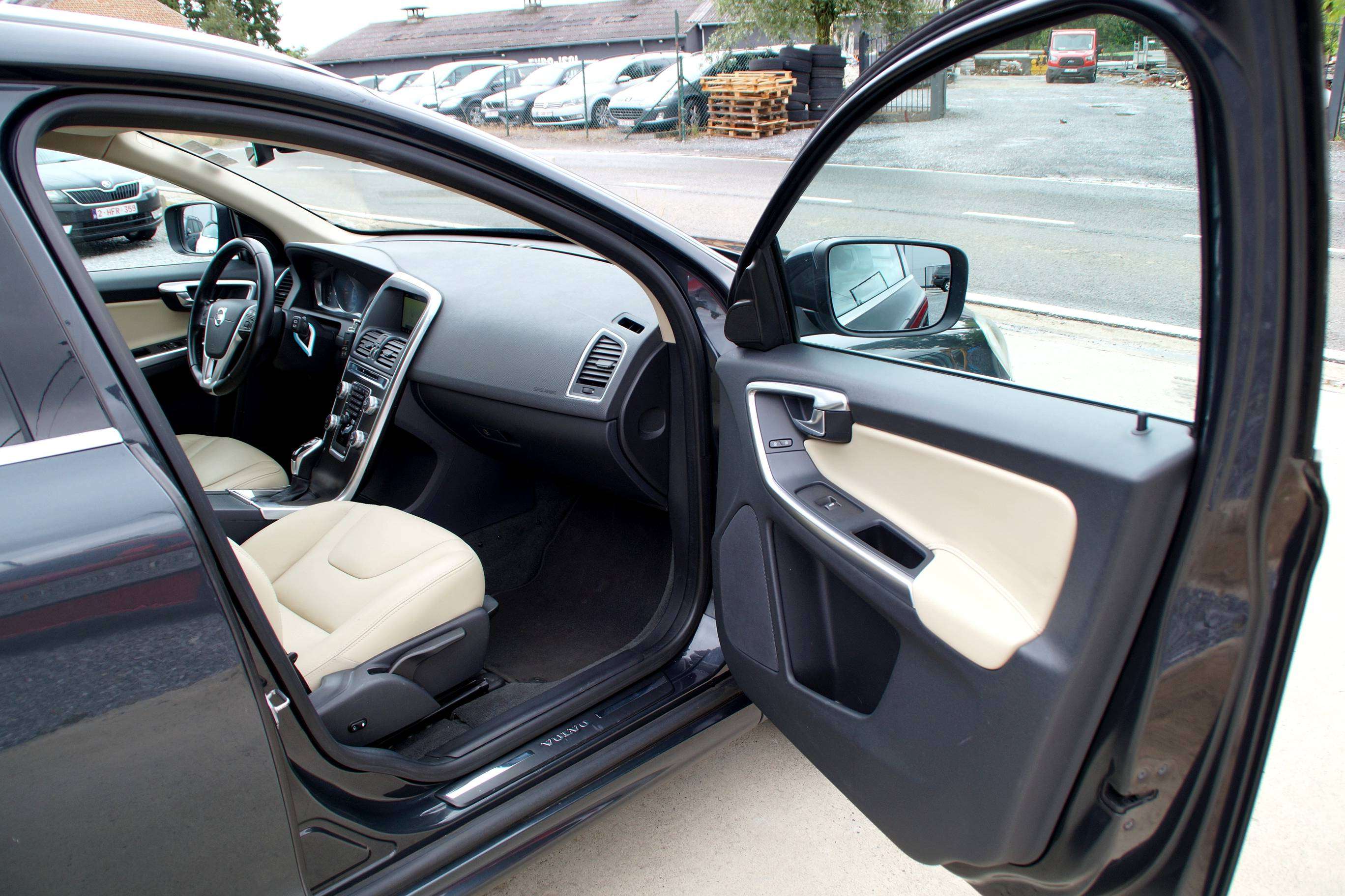 Volvo XC60 2.4 D4 4WD Geartronic _Garantie✅